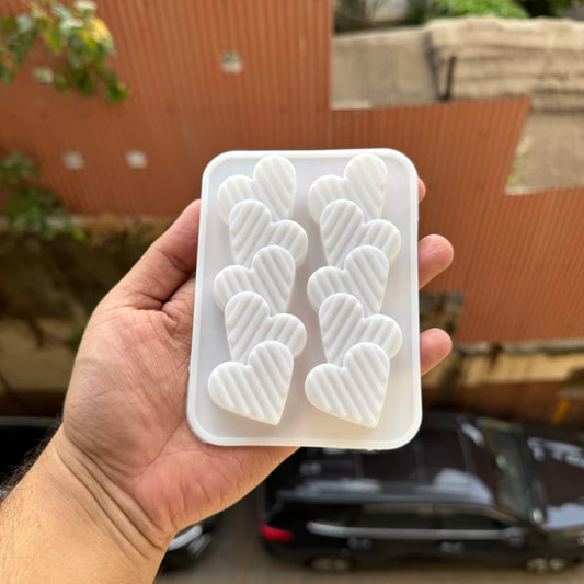 Standing Wavy Heart Candle Mould