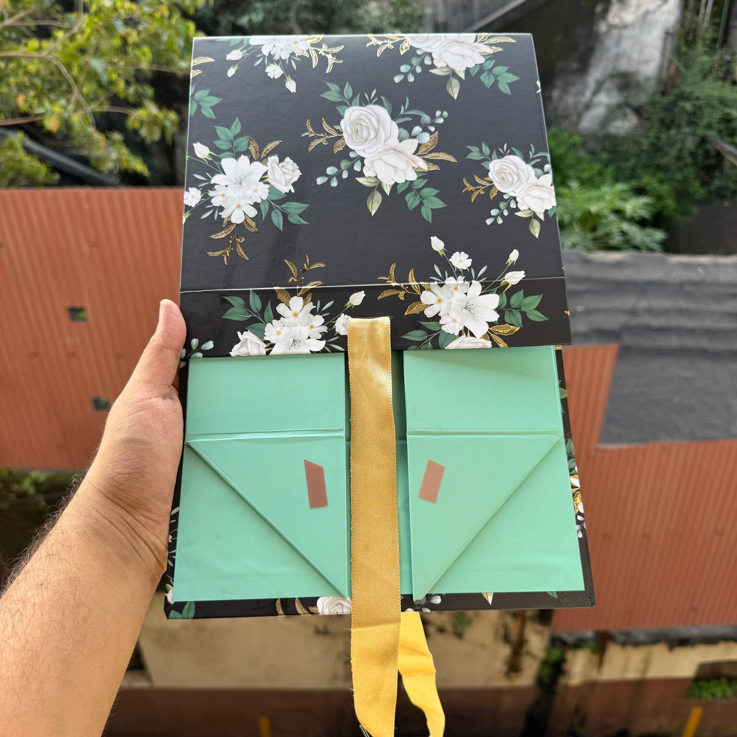Festive Print Collapsible Ribbon Trunk Box
