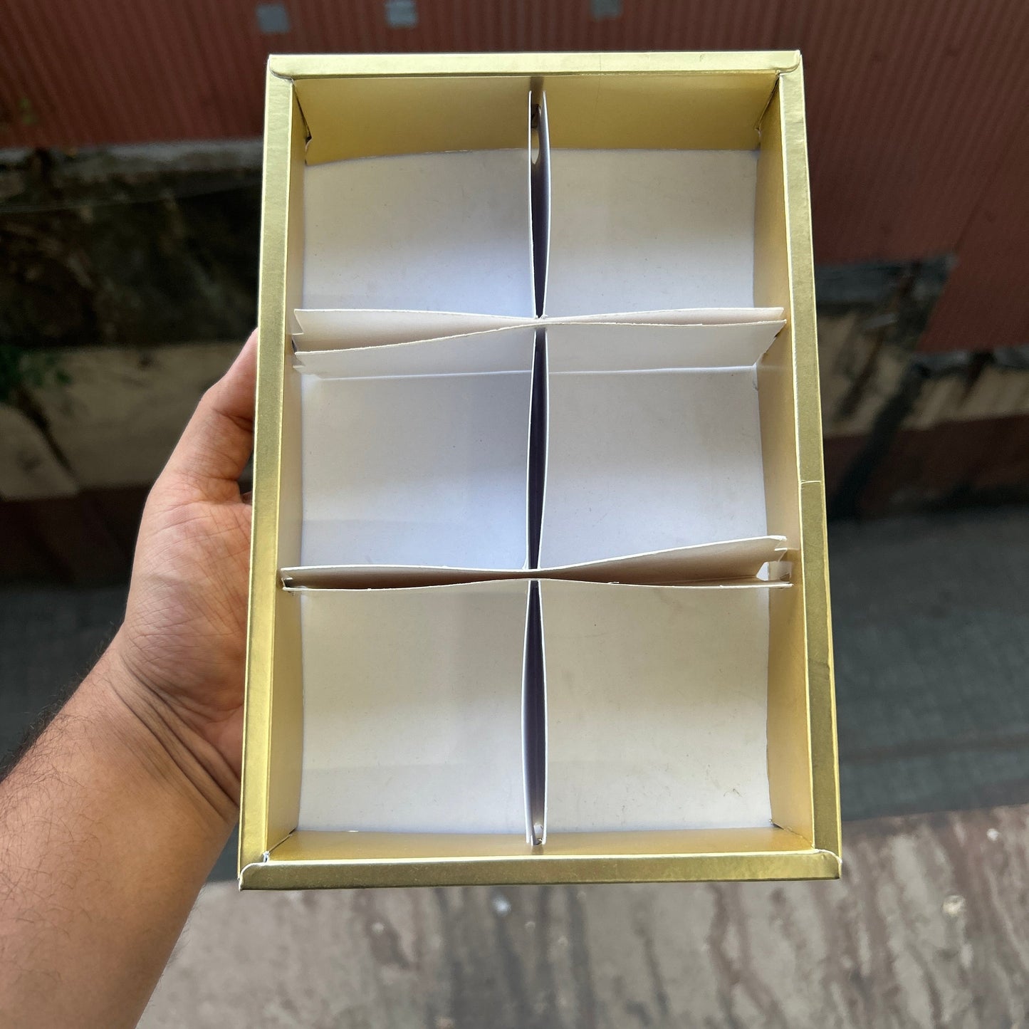 6 Brownie Partition Box Gold 1pc