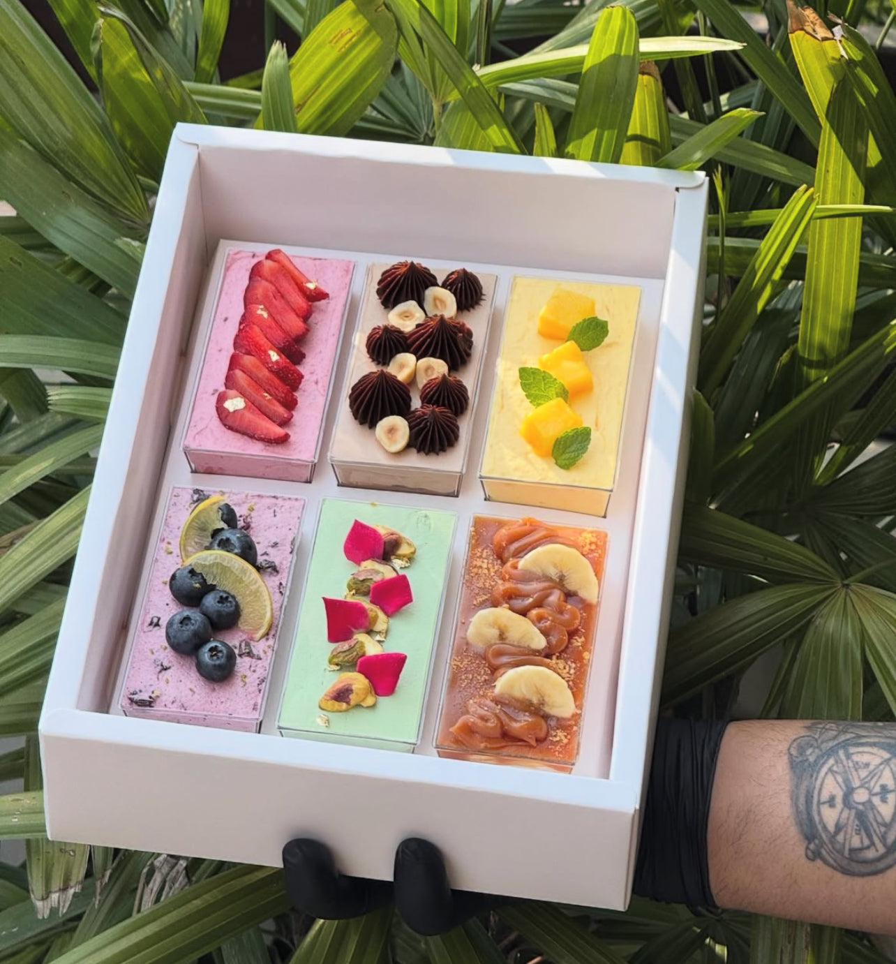 Trending Rectangle Mousse Cup Box (10pc)