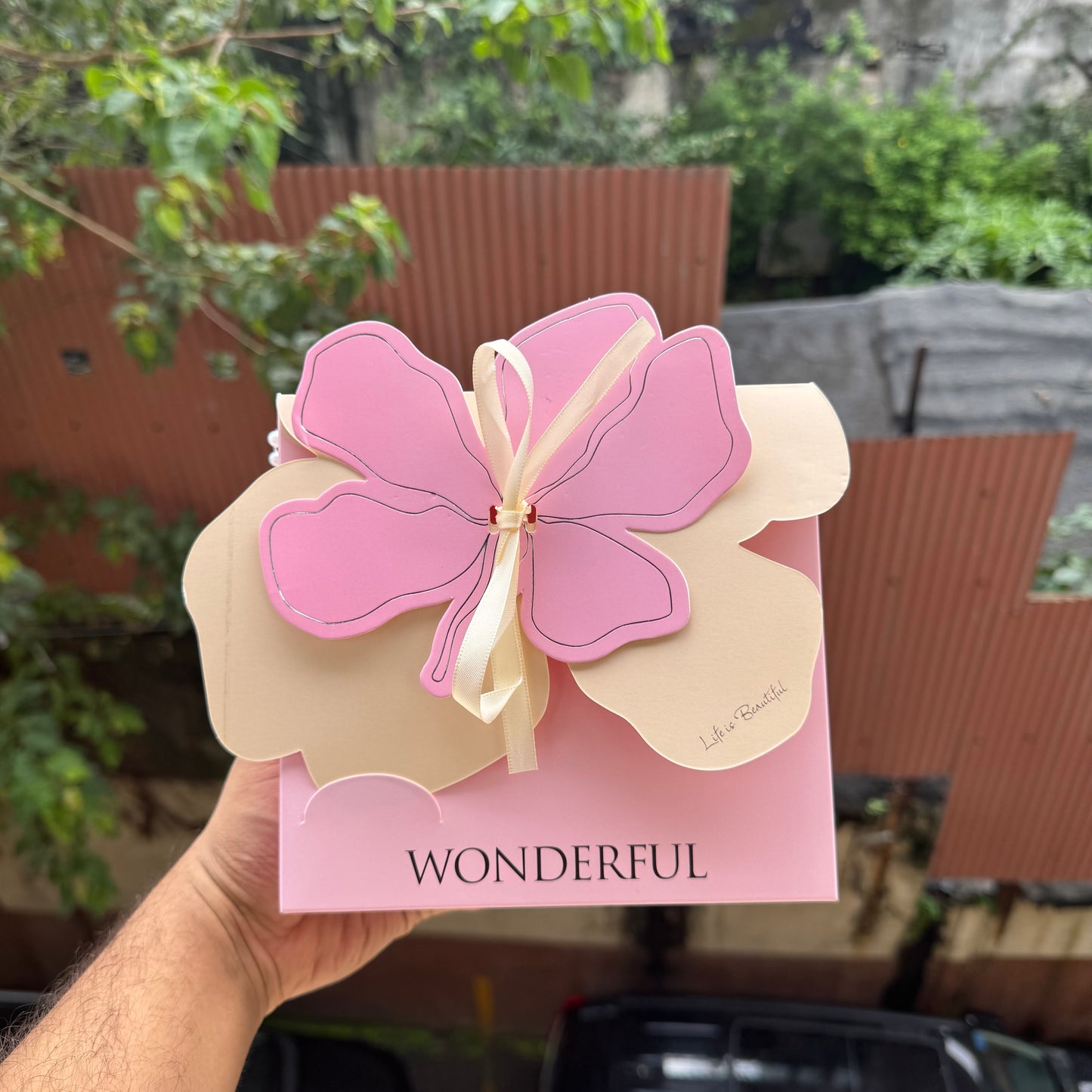 Exclusive Floral Hamper Bag With Pearl Detailing (10pc)