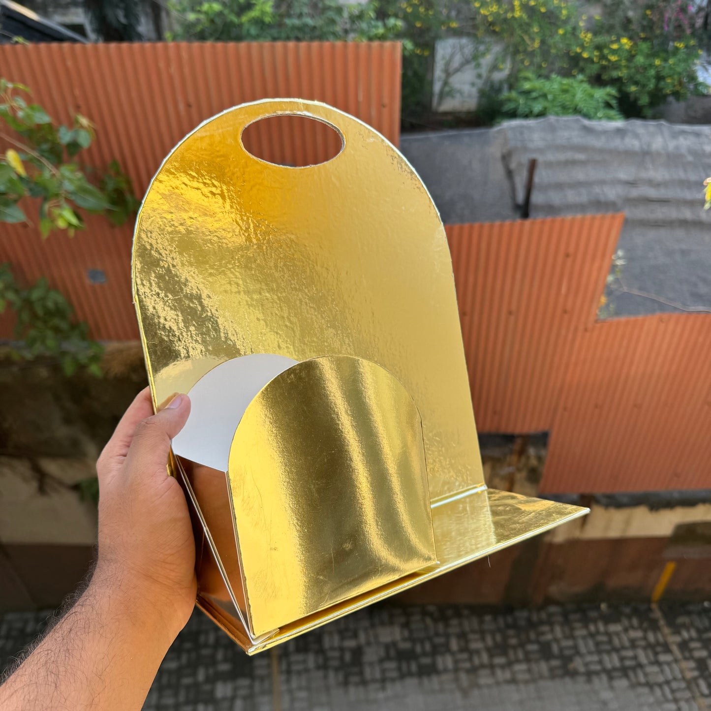 Collapsible Arch Stand Golden