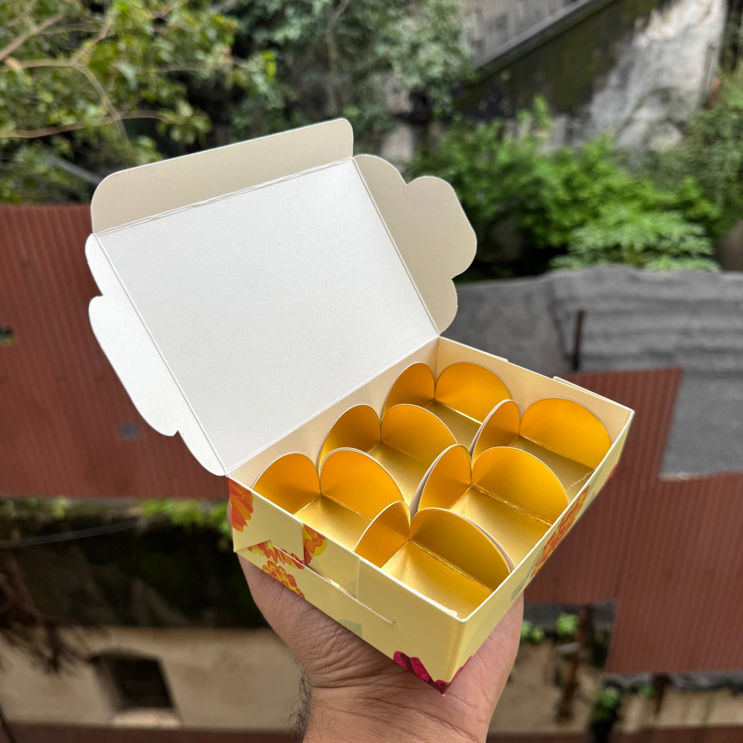Kohinoor Collection 6Cavity Box For Chocolates / Brownies / Truffles / Candles and More with Gold Foiling Detailing (10pc) WITH Cavity