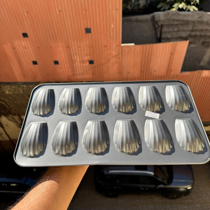 Non Stick Madeline Tray