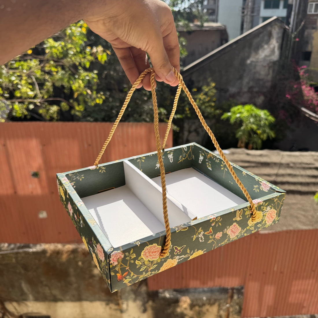 Rakhi Emerald Box - Bar + Cavity (10pc) • BK 97 EB