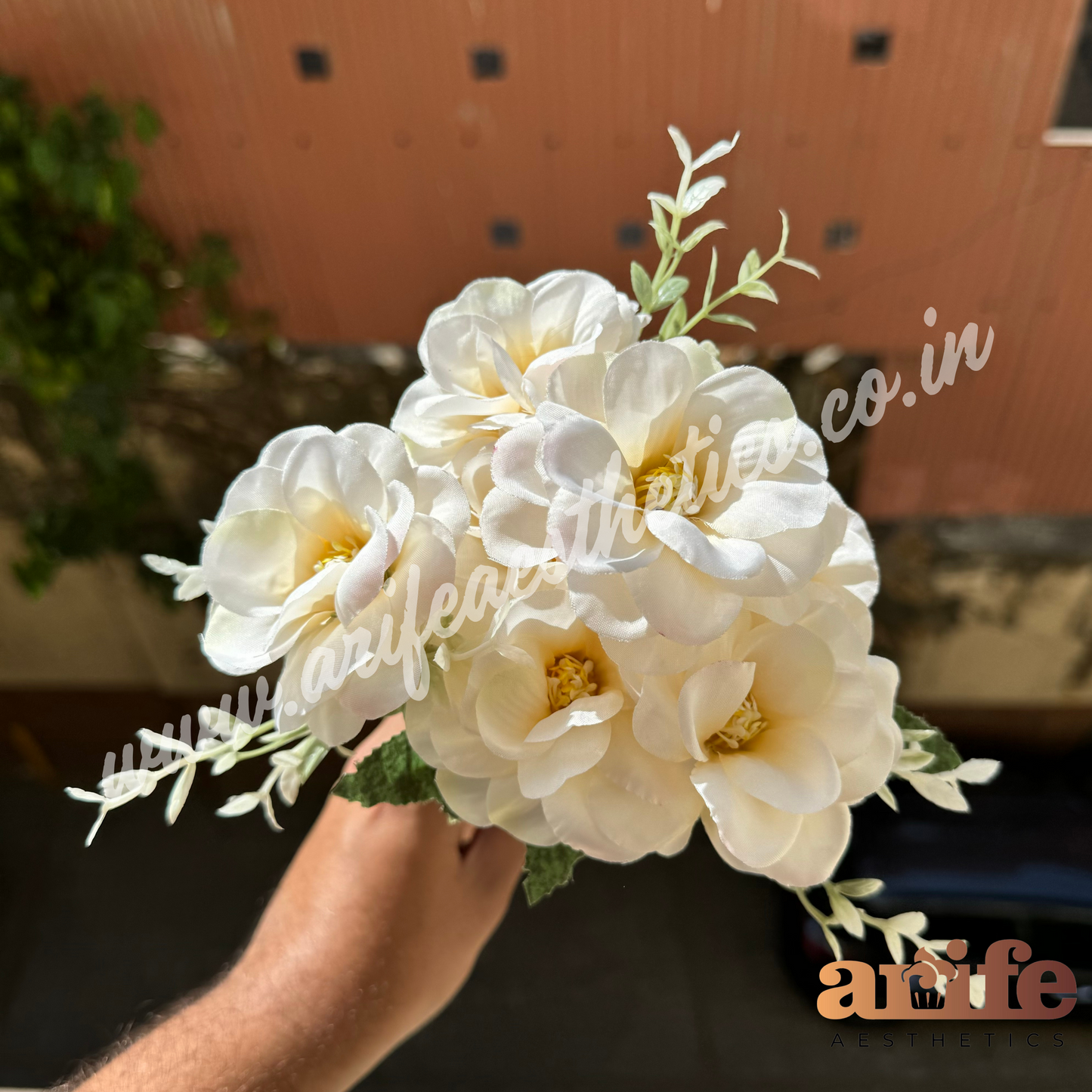 Blooming White Flower Bunch