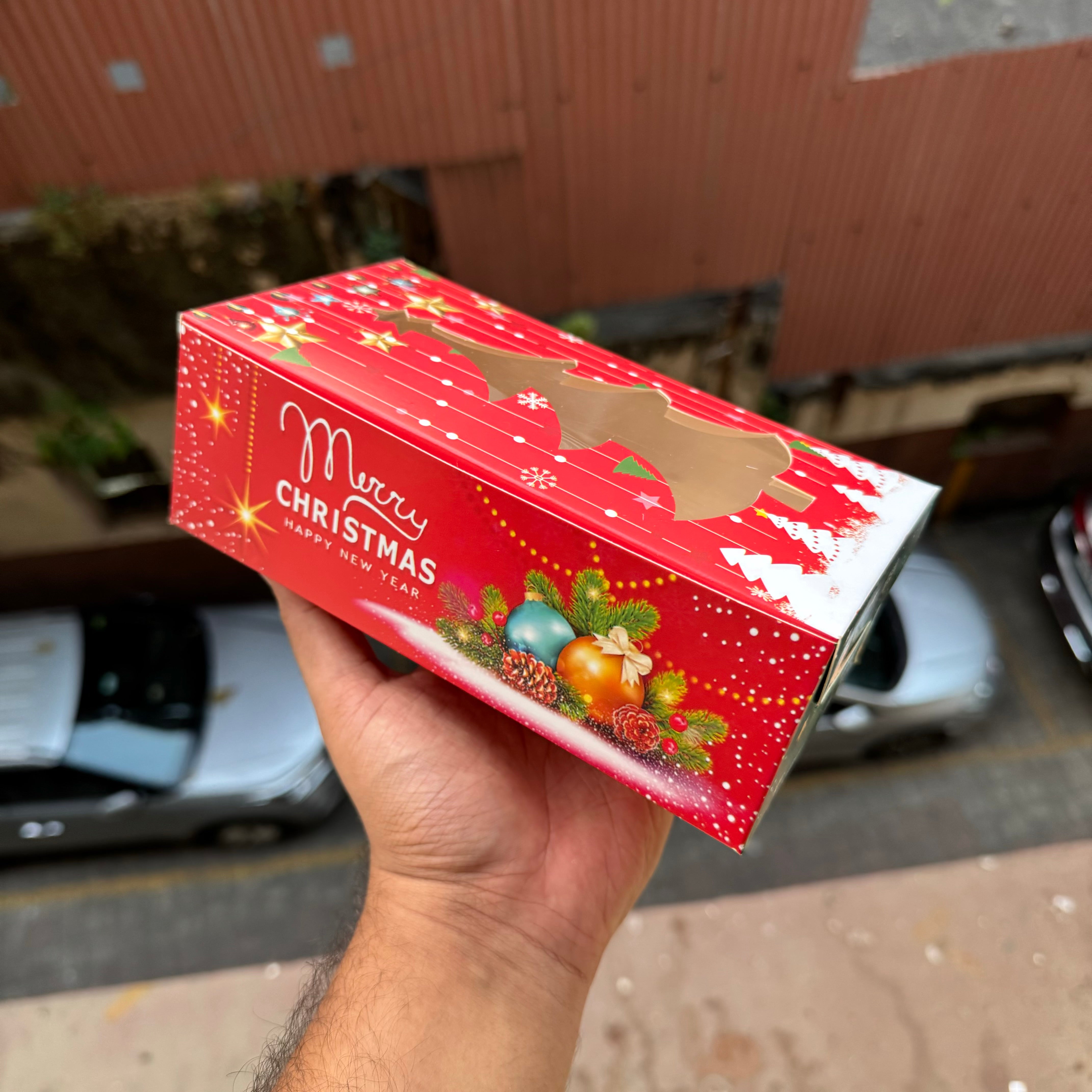 Christmas Plum Box 500gms Red (10pc)