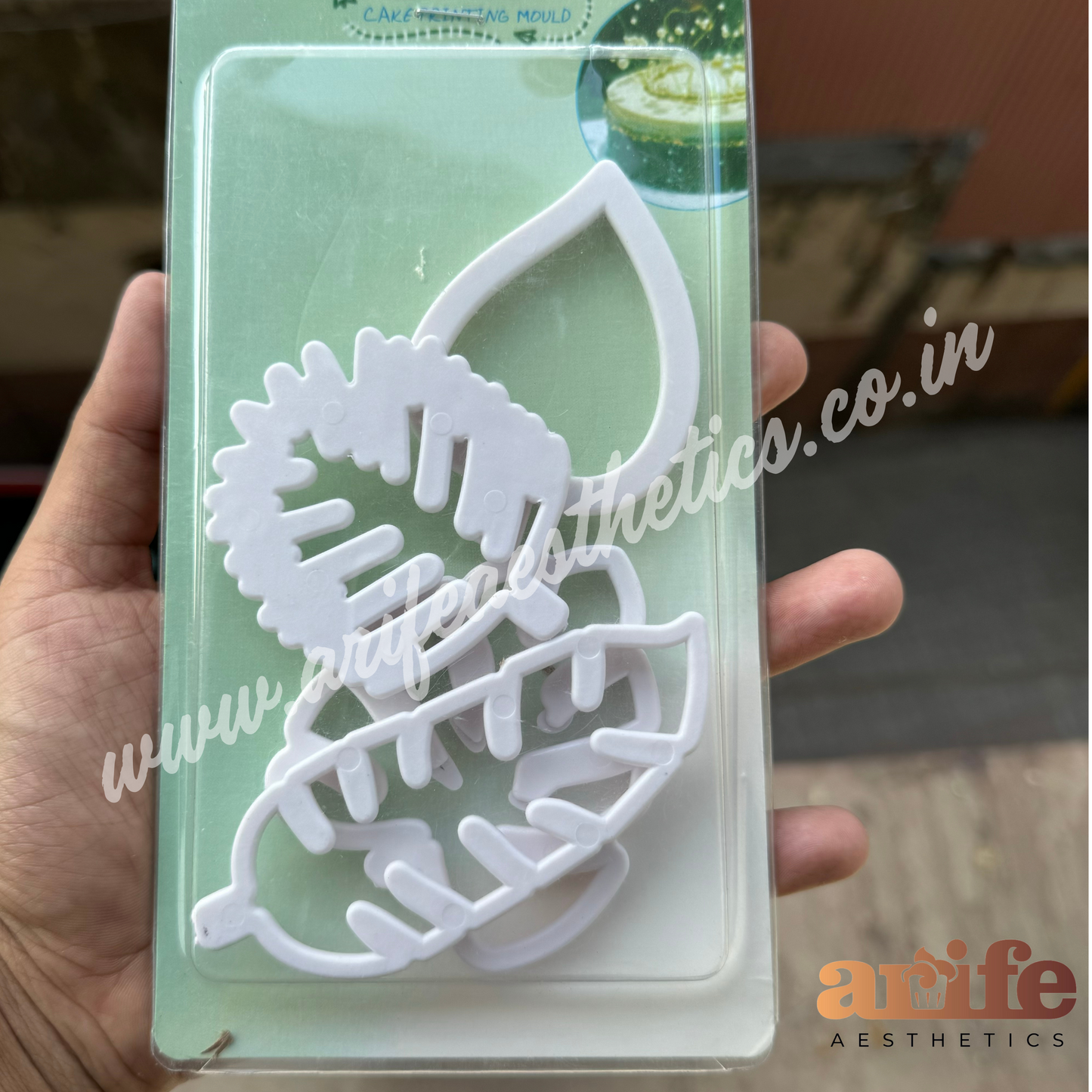 4 Pieces Plastic Tropical Leaf Cutters Fondant Tool