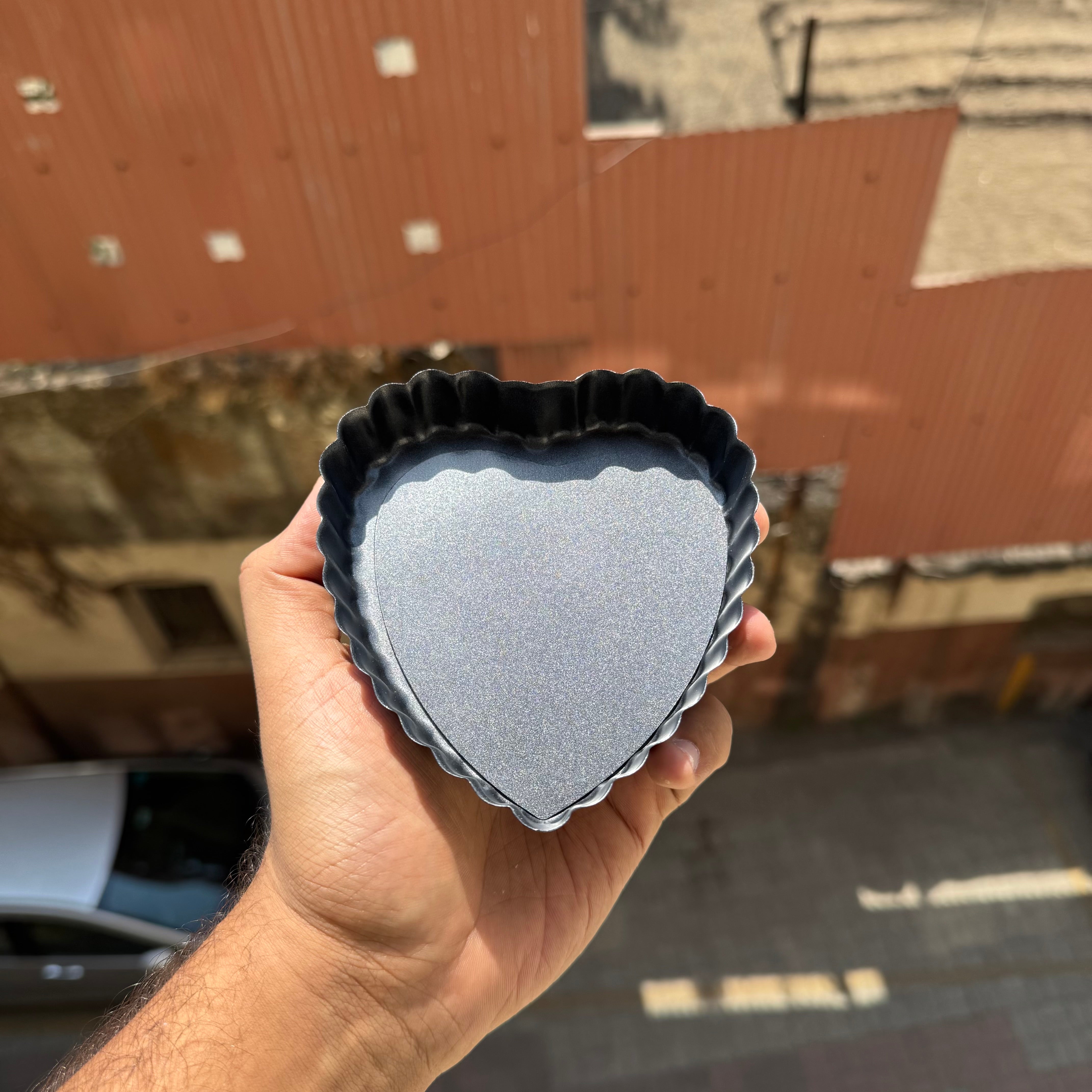 Removable Bottom Heart Tart Tin