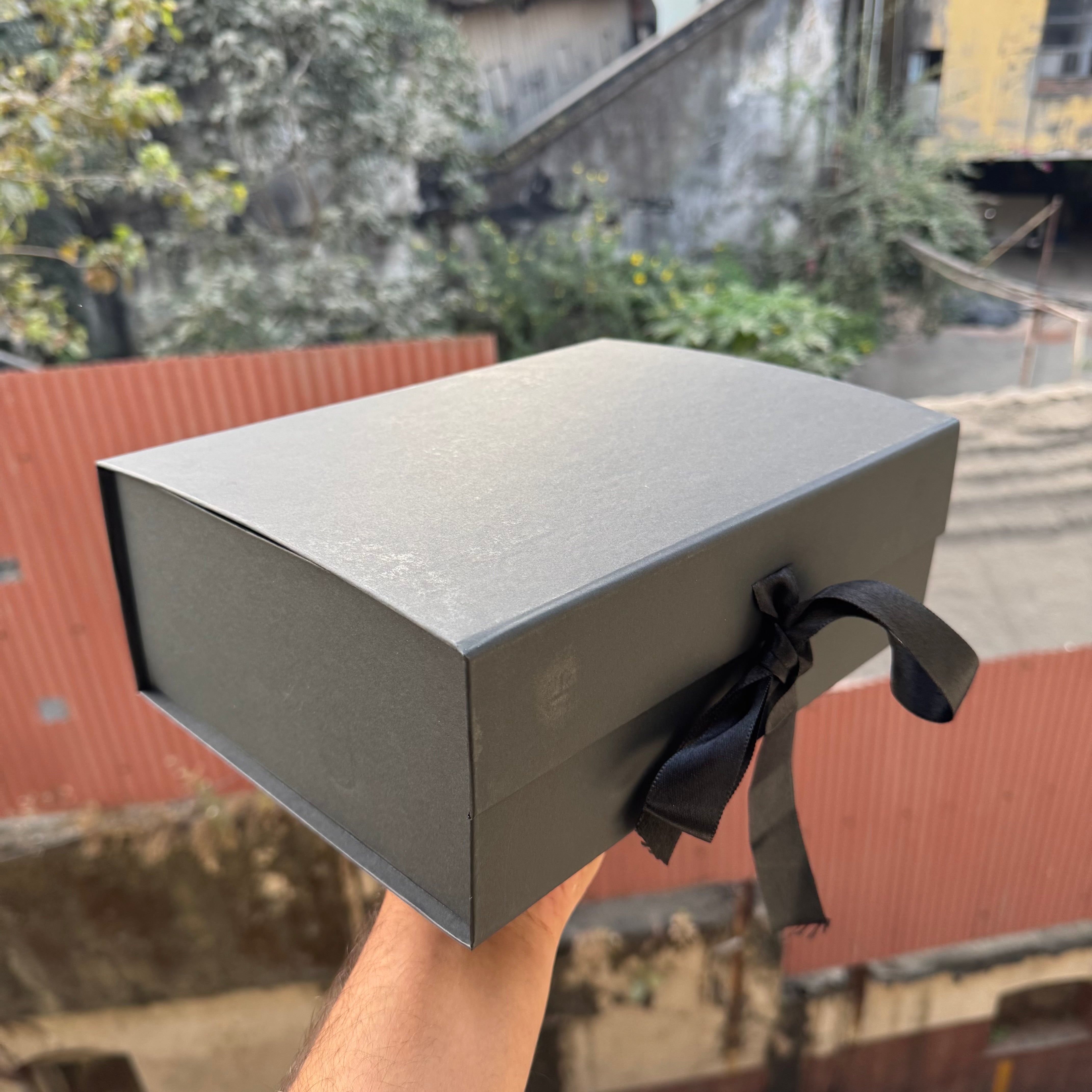 Collapsible Ribbon Trunk Hamper Box Black