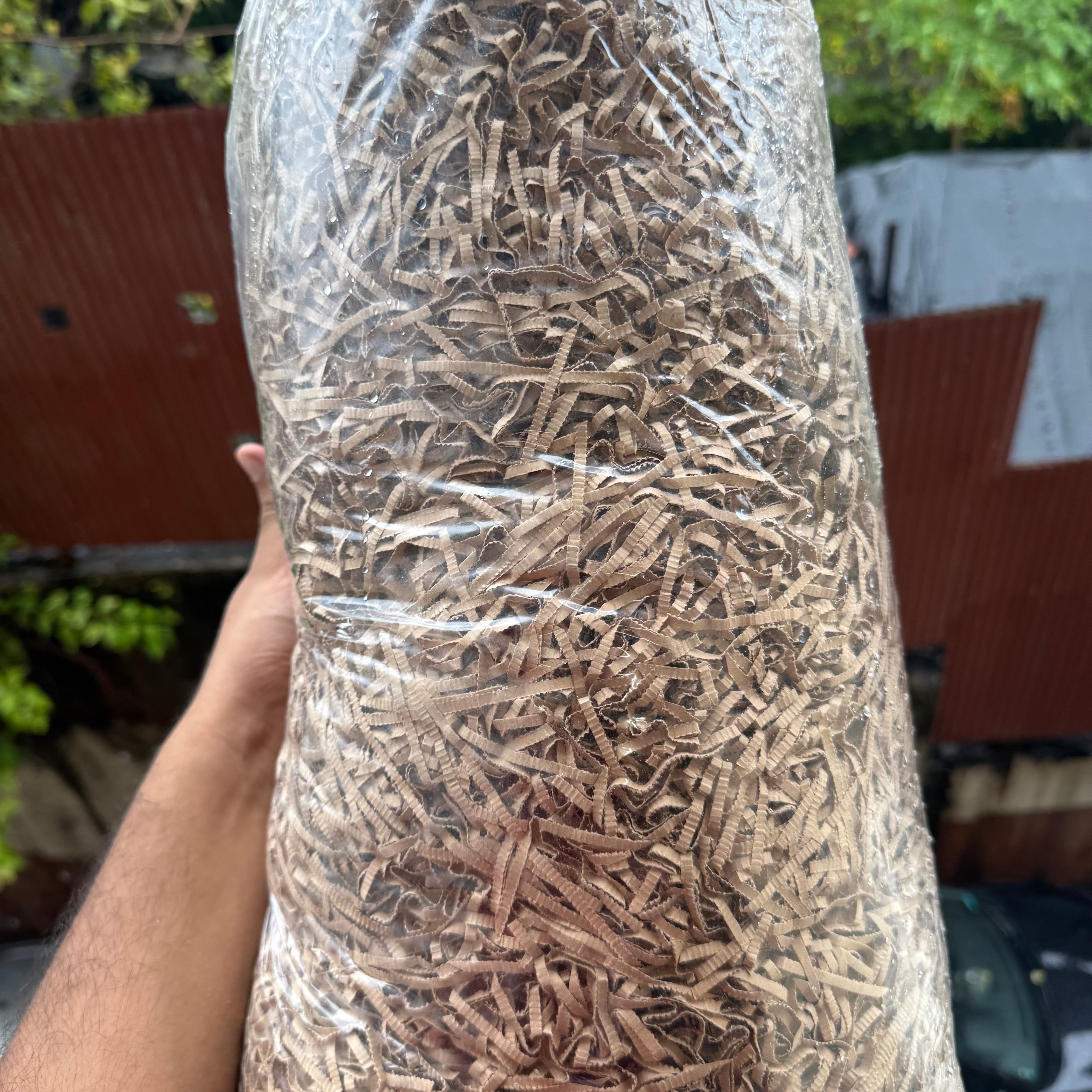 1Kg Crinkle Paper Shred Brown