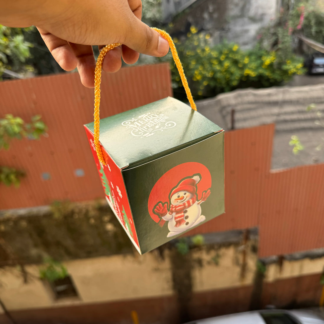 Christmas Square Chocolate Box With String (10pc)