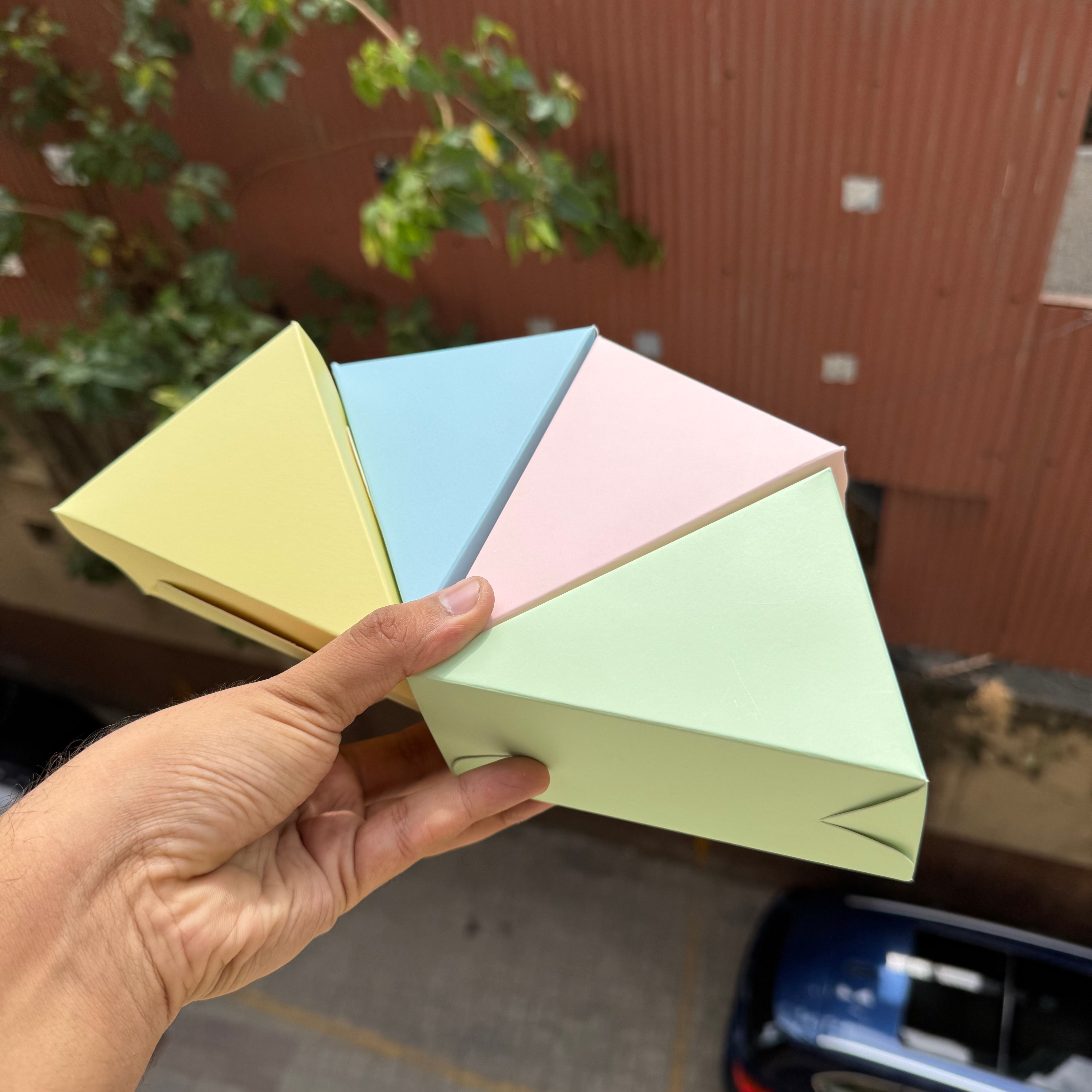 Pastel Lemon Yellow Pastry Box (10pc)