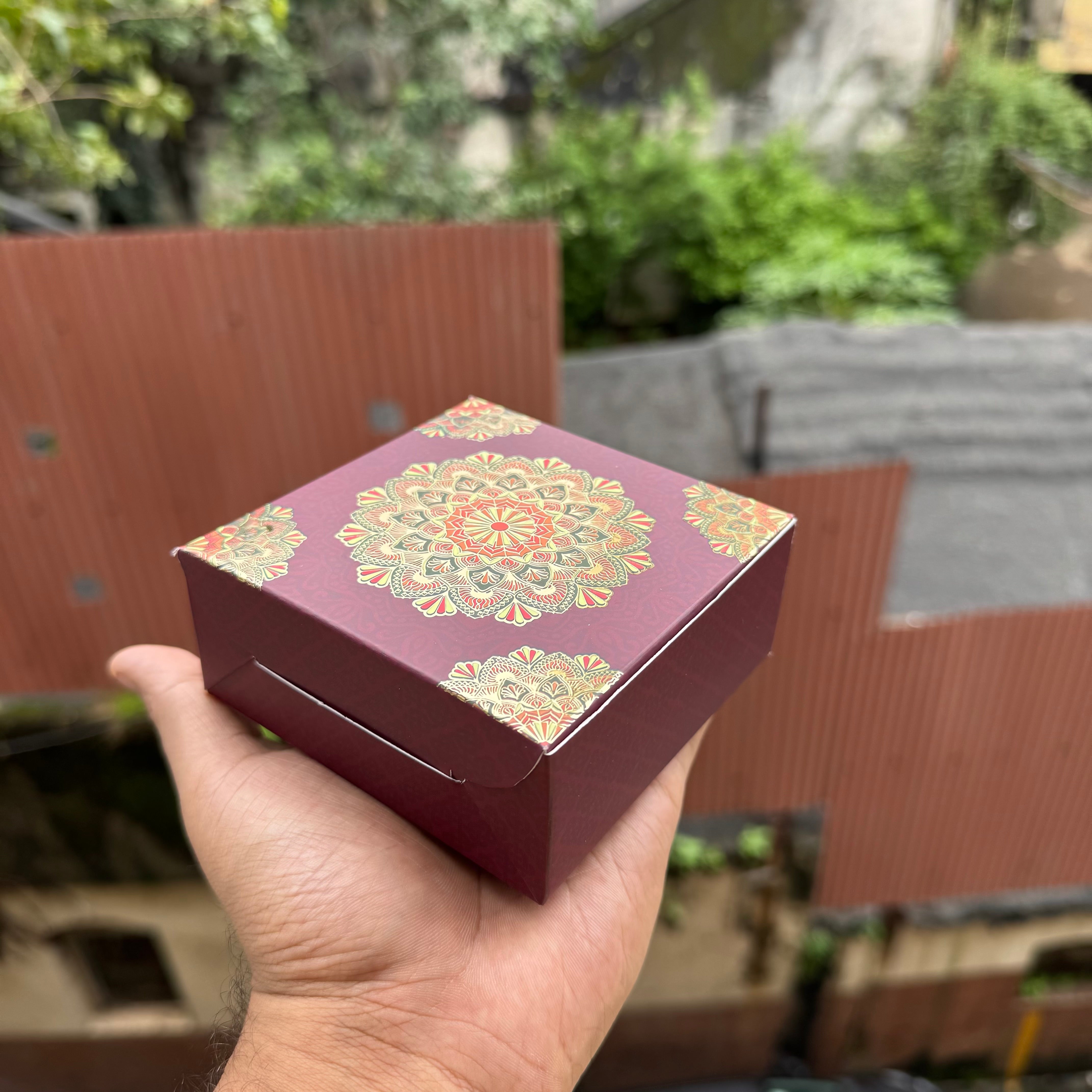 Kohinoor Collection 4Cavity Box For Chocolates / Brownies / Truffles / Candles and More with Gold Foiling Detailing (10pc) WITH Cavity