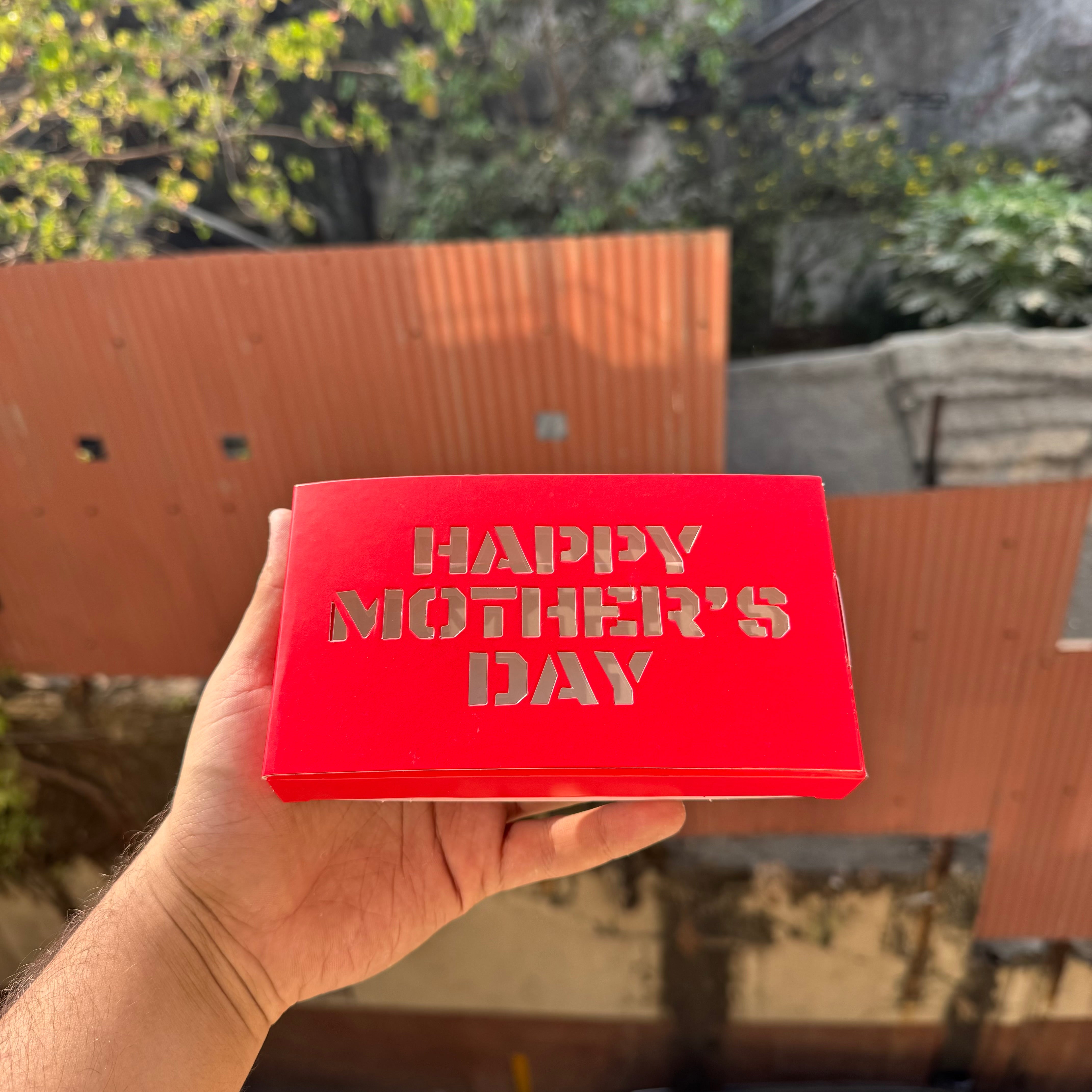Red Mother’s Day Bar Box (10pc)