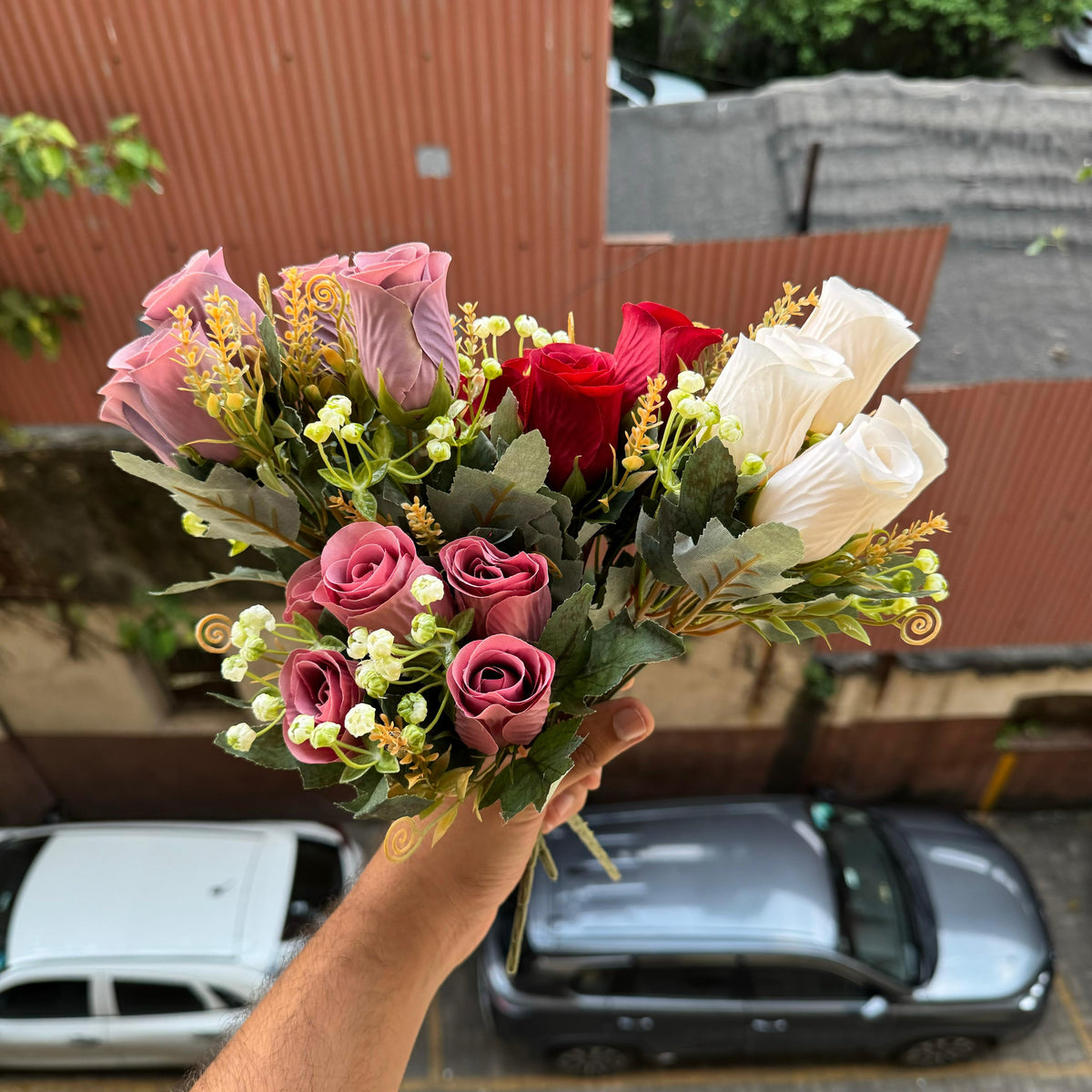 Rose Rife Tall Rose Bunch – Arife.Aesthetics