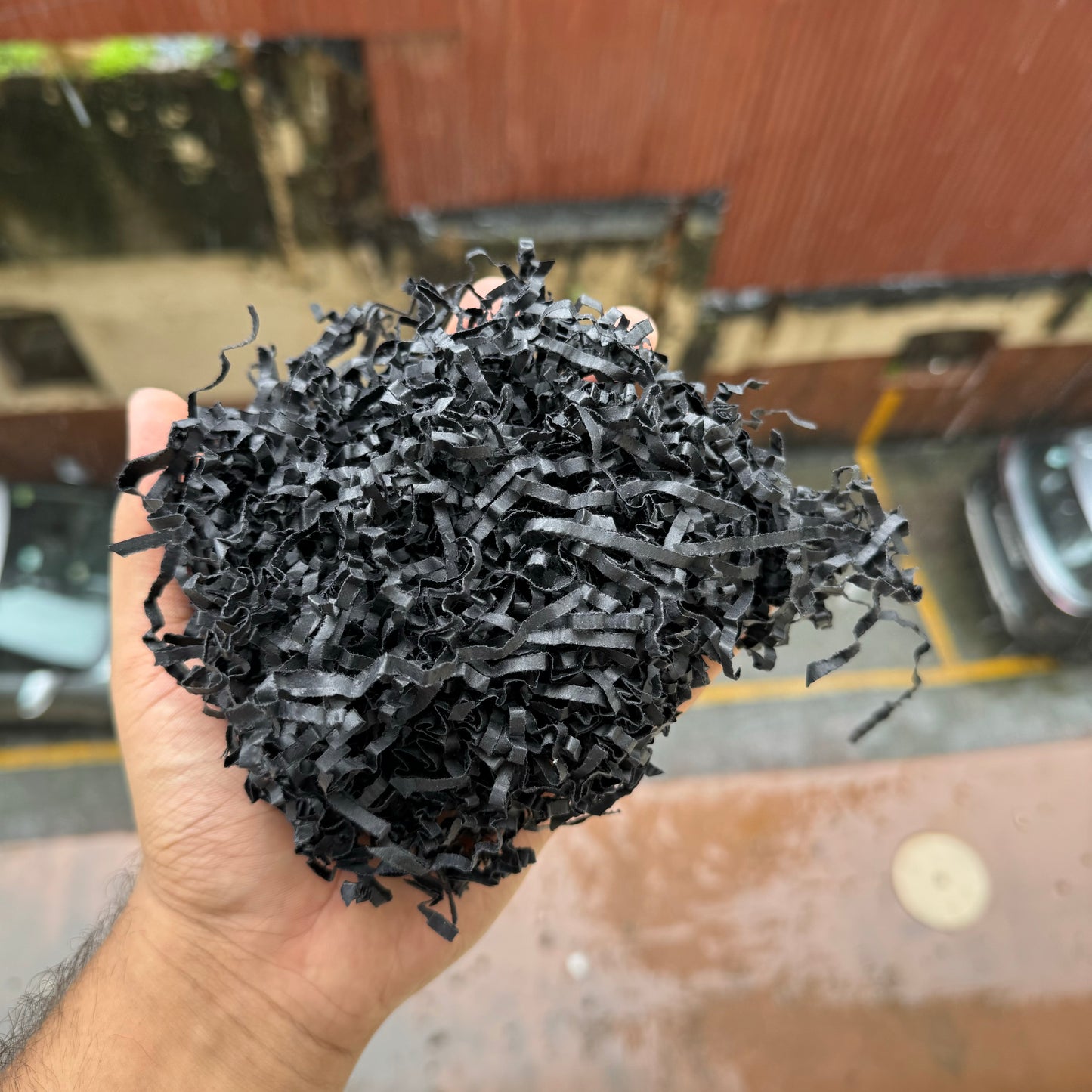 Paper Shred 40 Grams Black