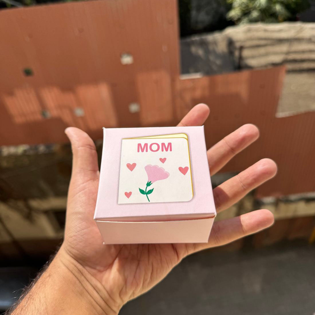 Mothers Day Single Box - single brownie , candle (10pc)