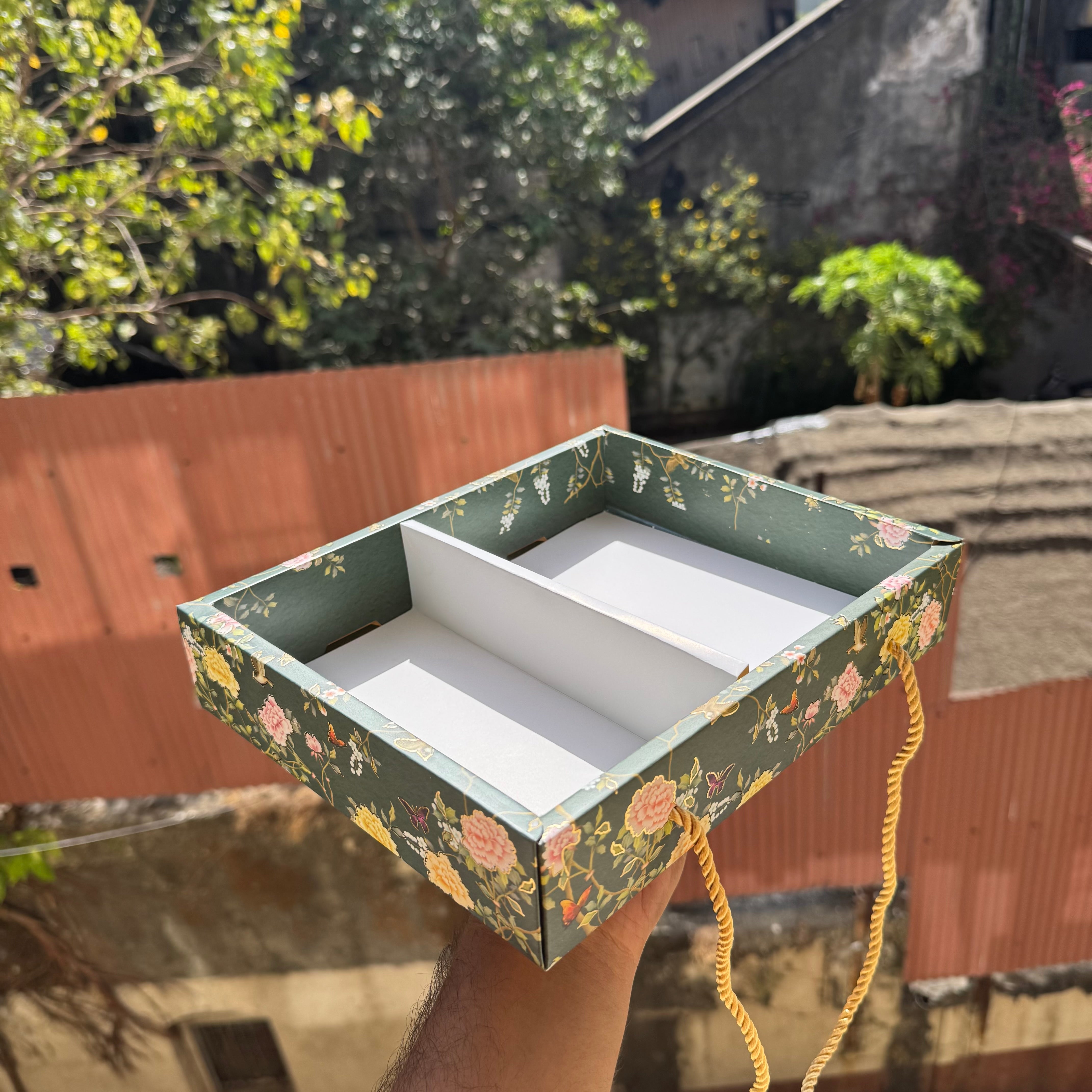 Rakhi Emerald Box - Bar + Cavity (10pc) • BK 97 EB
