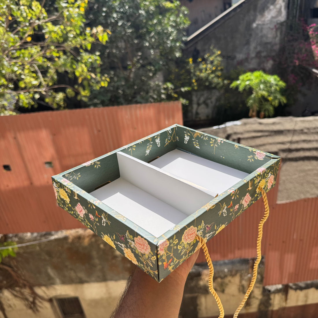 Rakhi Emerald Box - Bar + Cavity (10pc) • BK 97 EB