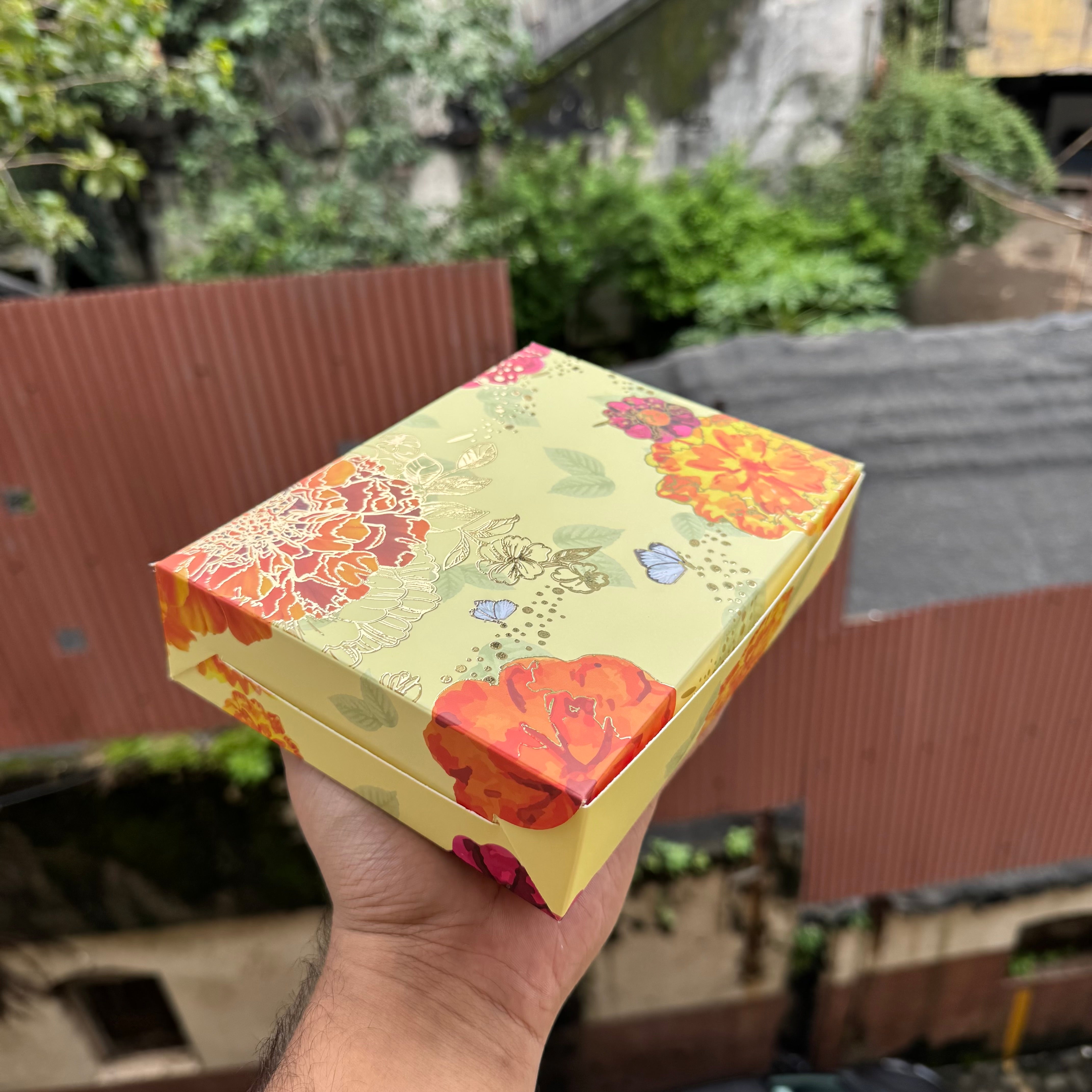 Kohinoor Collection 12Cavity Box For Chocolates / Brownies / Truffles / Candles and More with Gold Foiling Detailing (10pc) WITH Cavity