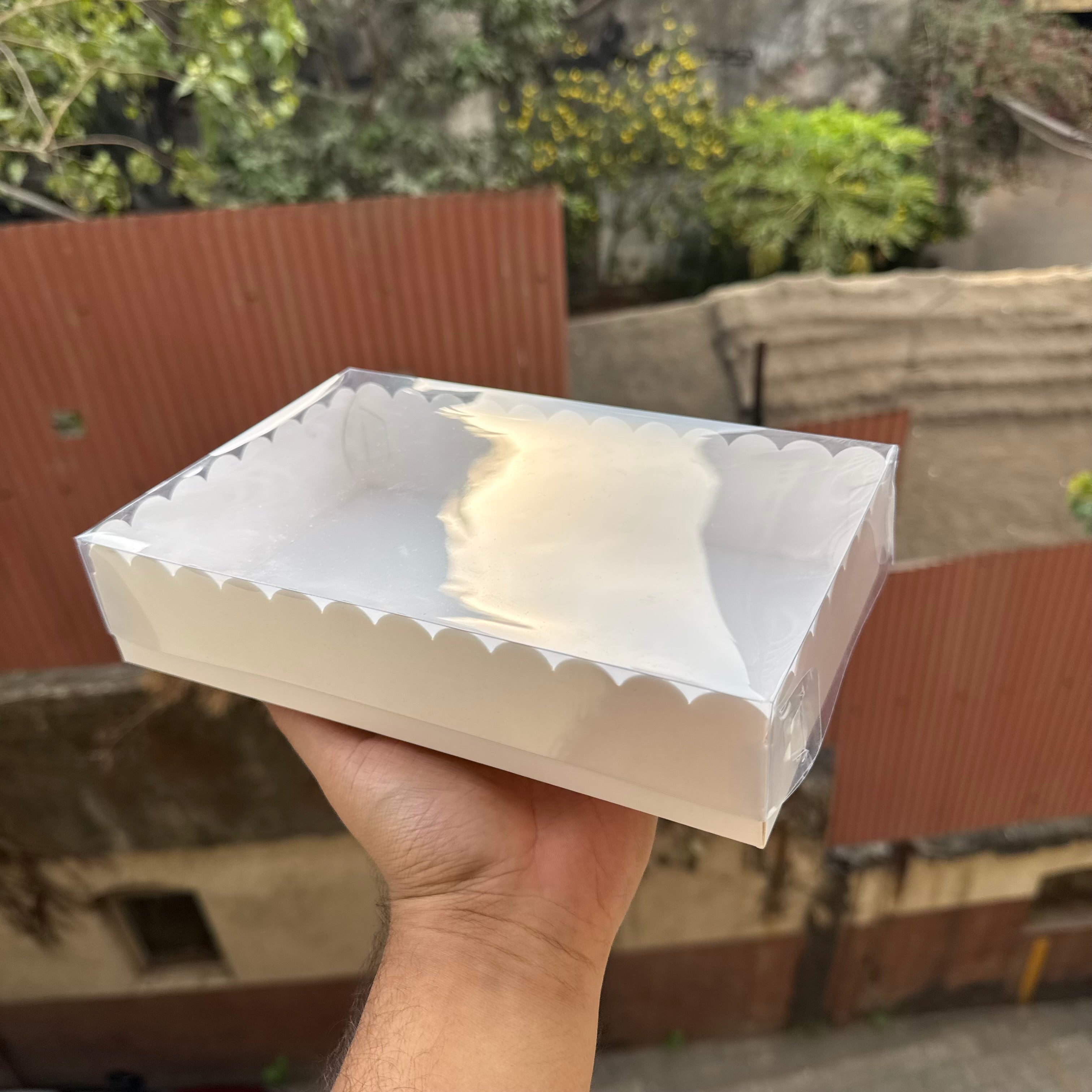 Rectangle Frill Box With Lid (10pc) • WHITE
