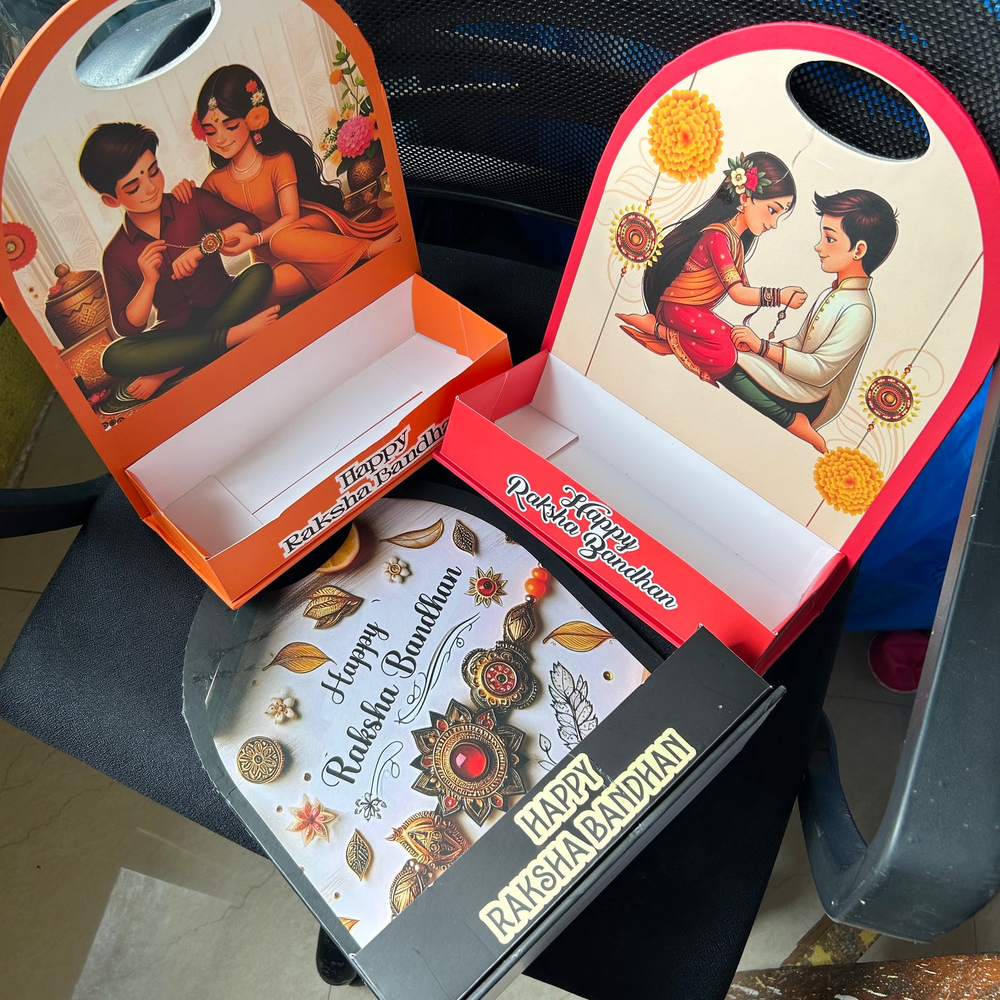 Collapsible Rakhi Hamper Stand