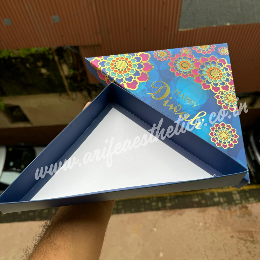 Diwali Triangle Box  (10pc)