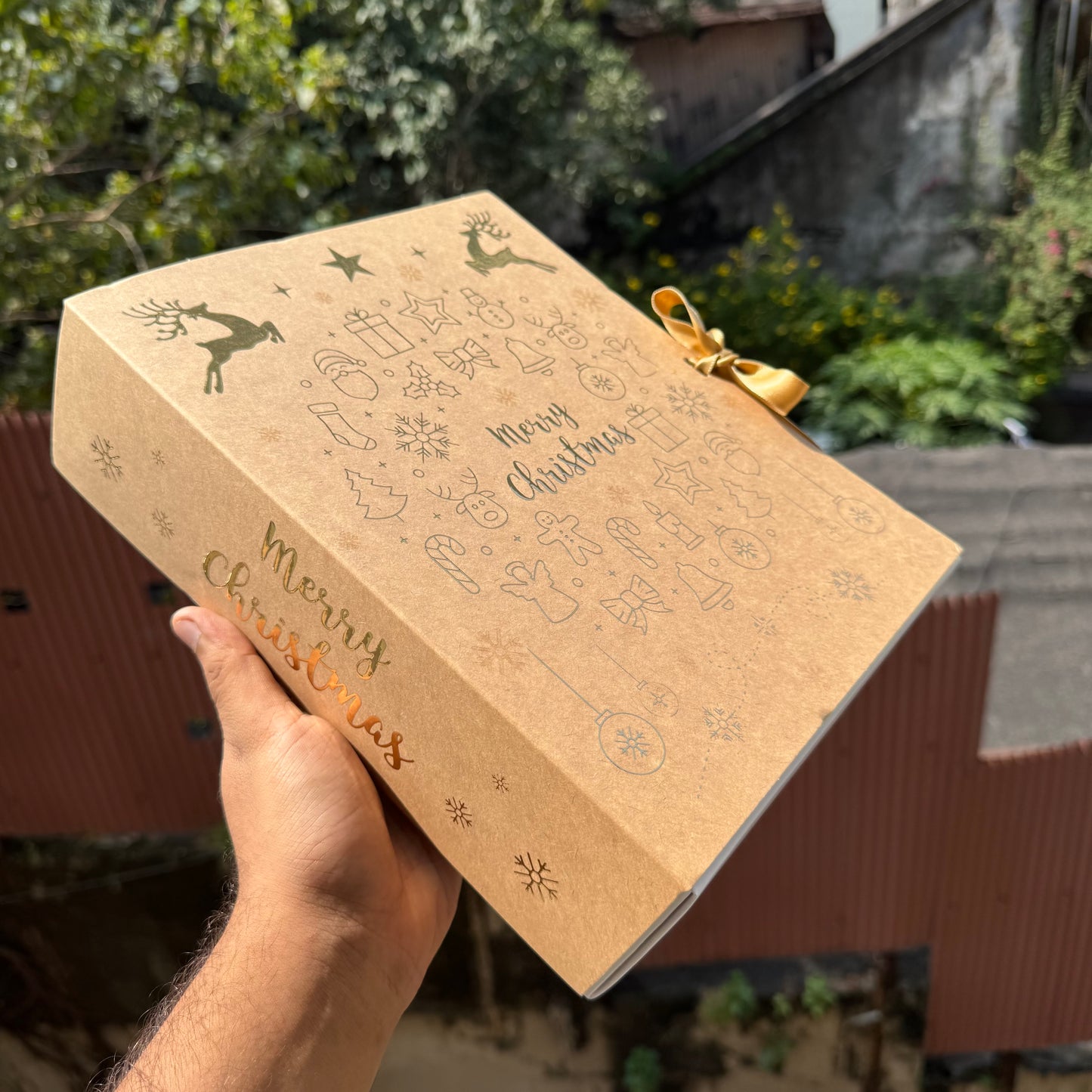 Merry Christmas Foil Hamper Box (10 pc)