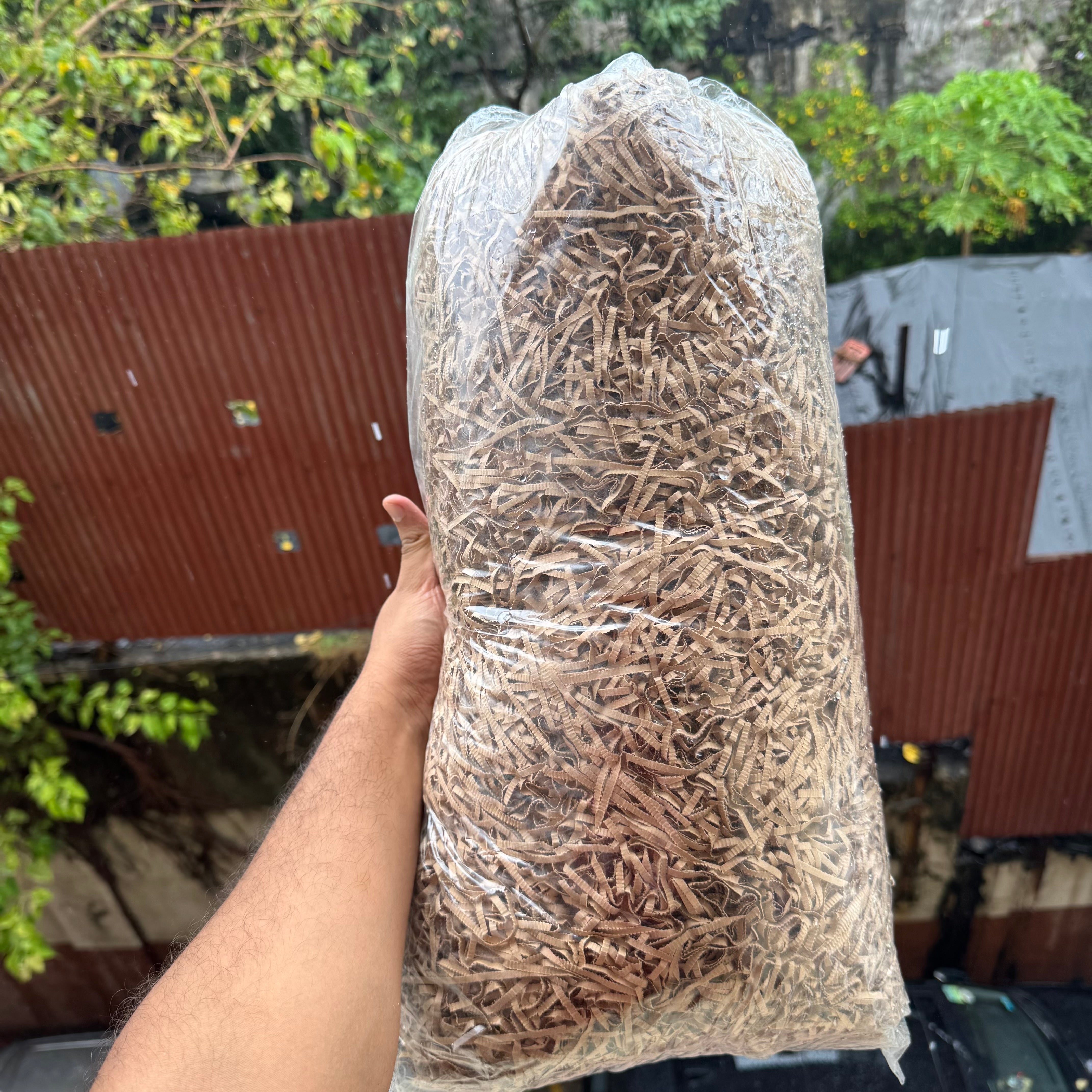 1Kg Crinkle Paper Shred Brown