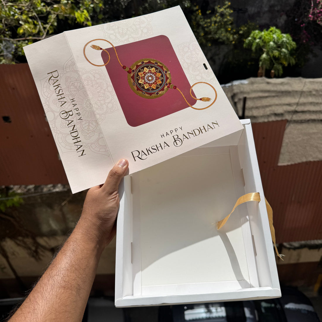 Rakhi Hamper Box With Gold Foil Detailing And Ribbon (10pc)