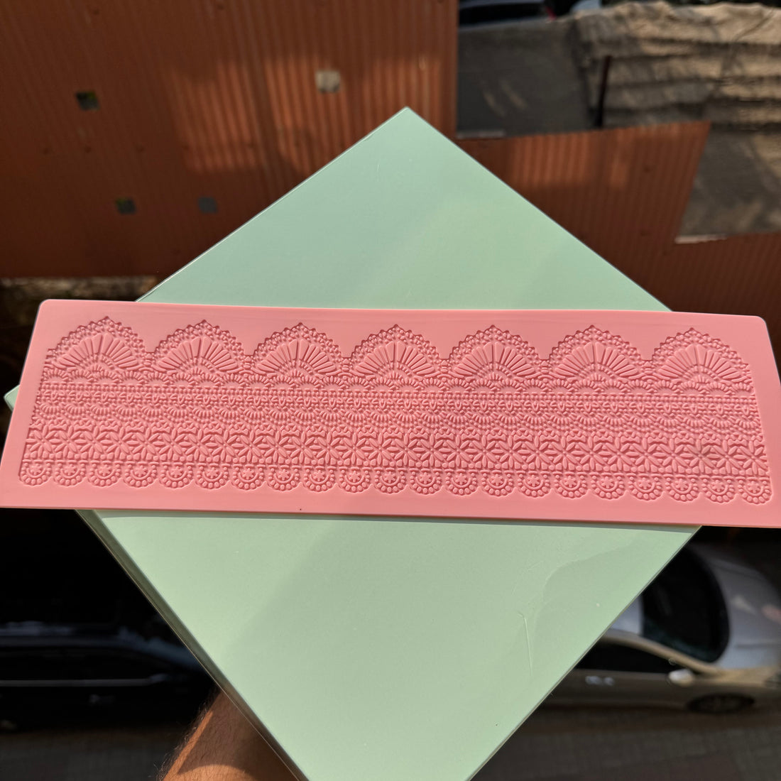 Lace Mat LBM379