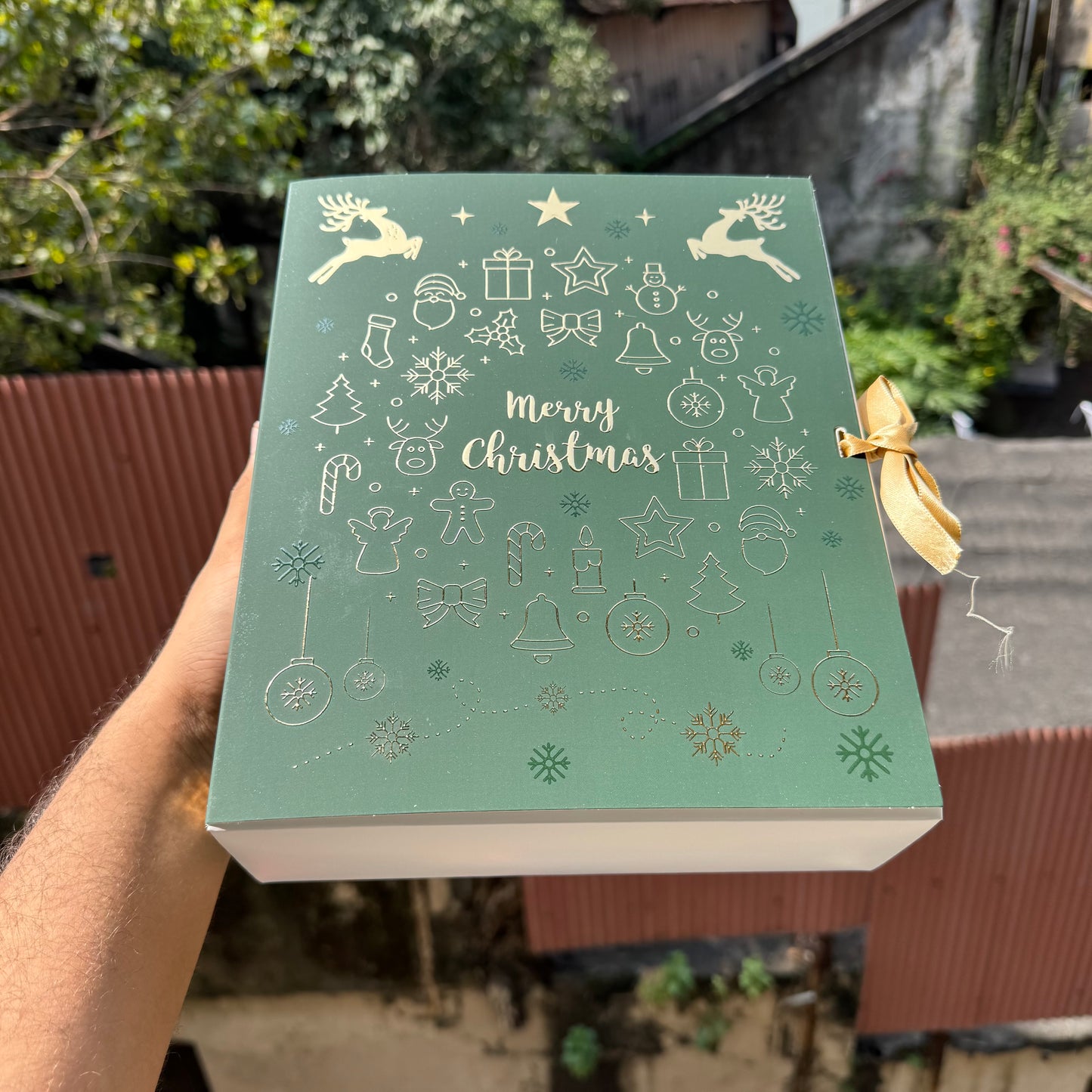 Merry Christmas Foil Hamper Box (10 pc)