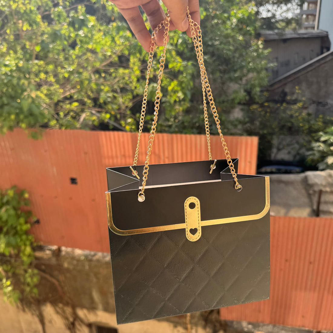 Candle Bouquet Premium Bag With Chain (4pc)