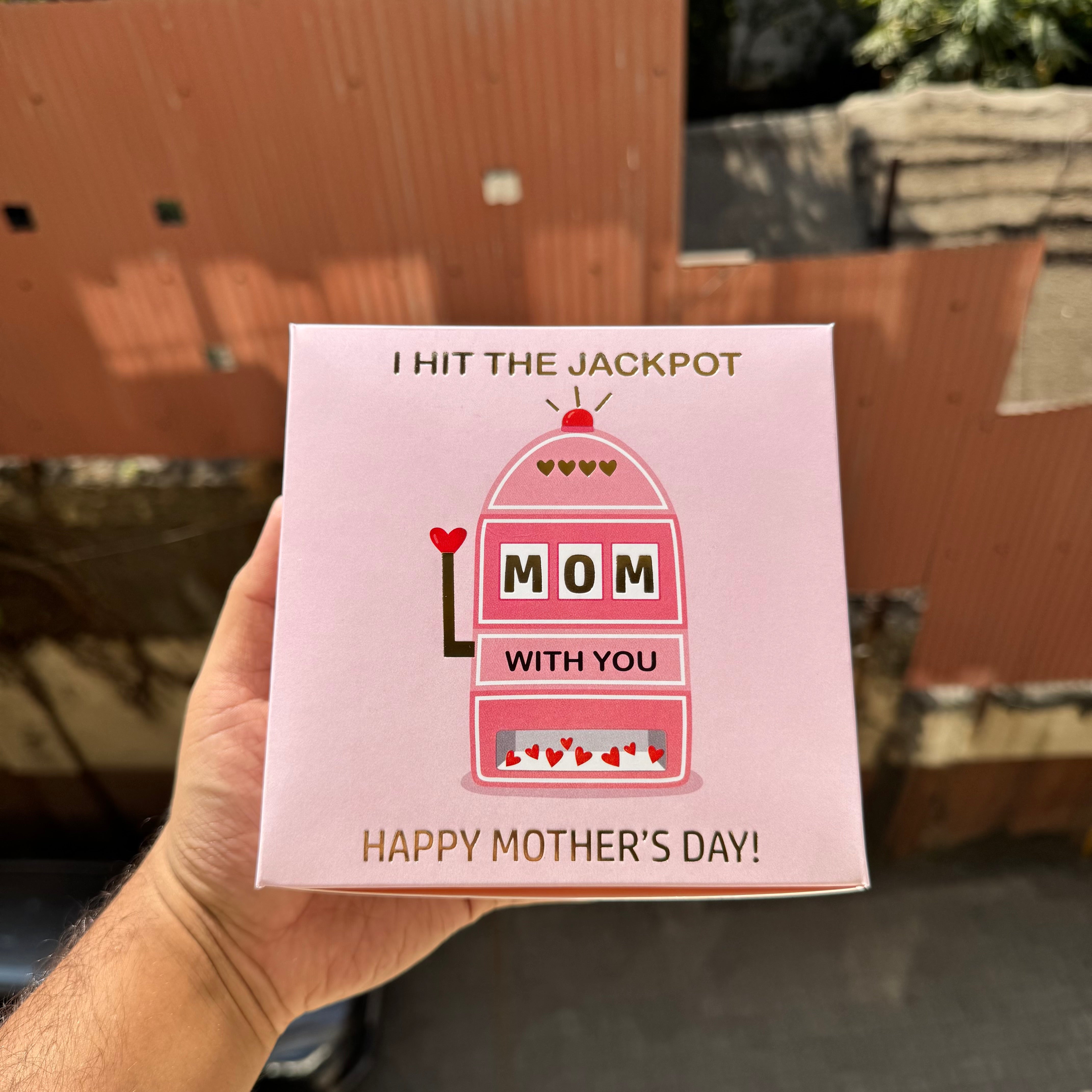 Mothers Day Box - 4 brownie , candle , cookies , jewellery (10pc)