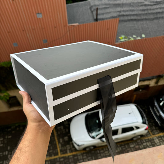 Elegant Collapsible Boxes