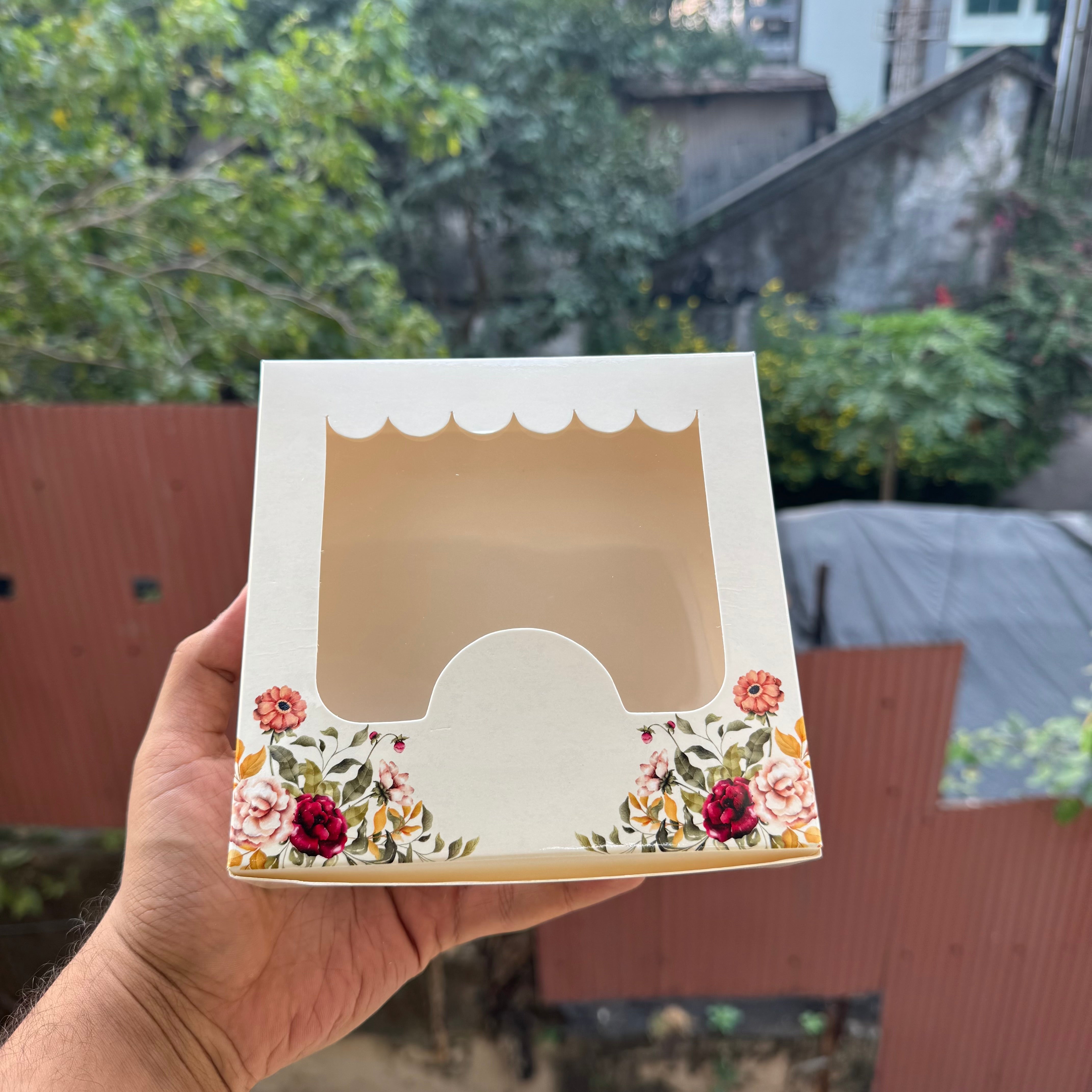 Vintage Floral Box |For 4 Brownies | White ~ (10pc)
