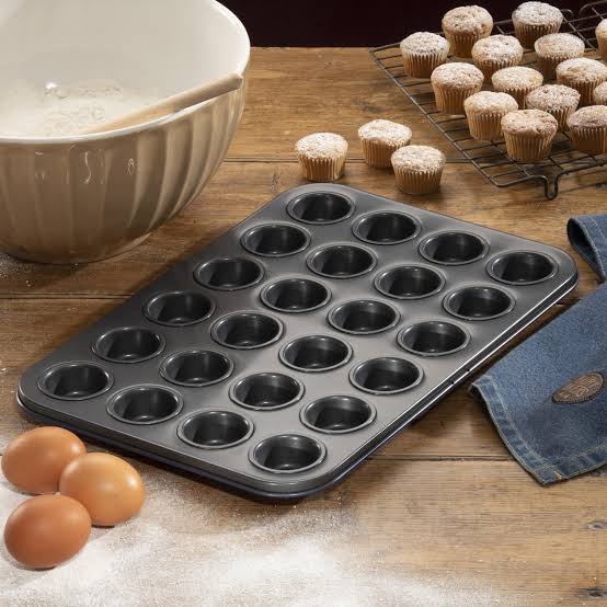 Non Stick Cupcake Tray 24 in 1 Medium