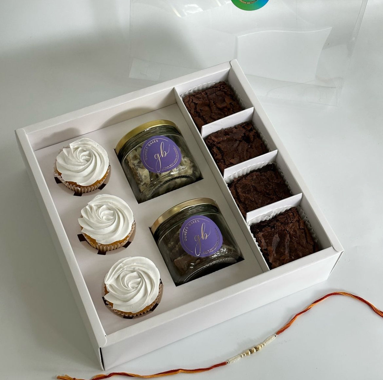 Hamper Box With Compartment White (10pc)