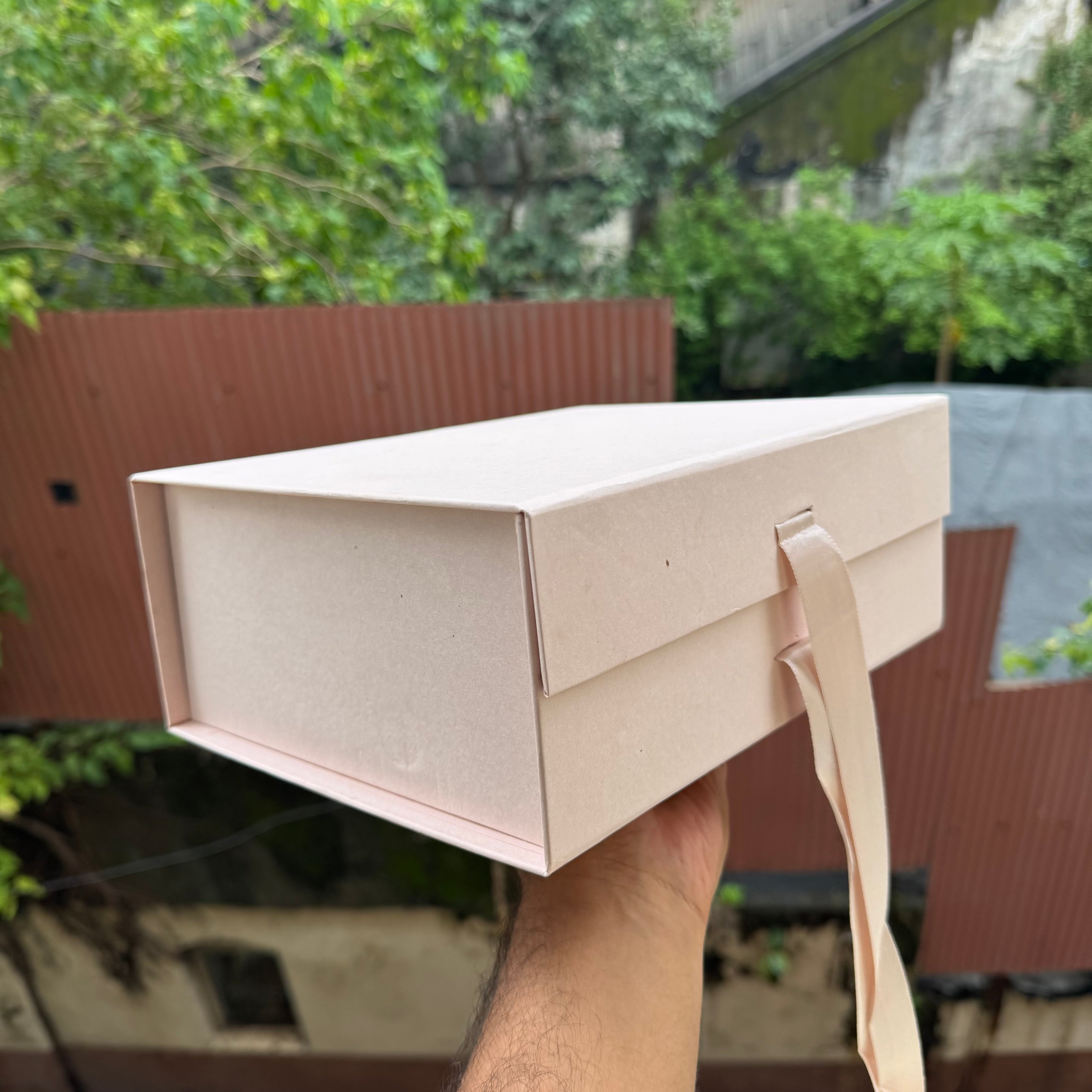 Collapsible Ribbon Trunk Hamper Box