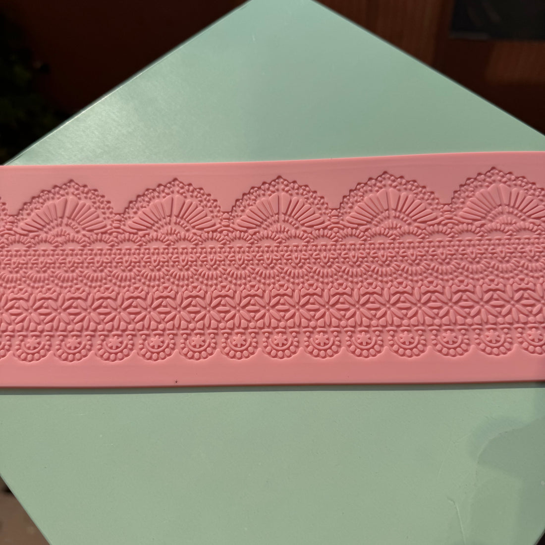 Lace Mat LBM379