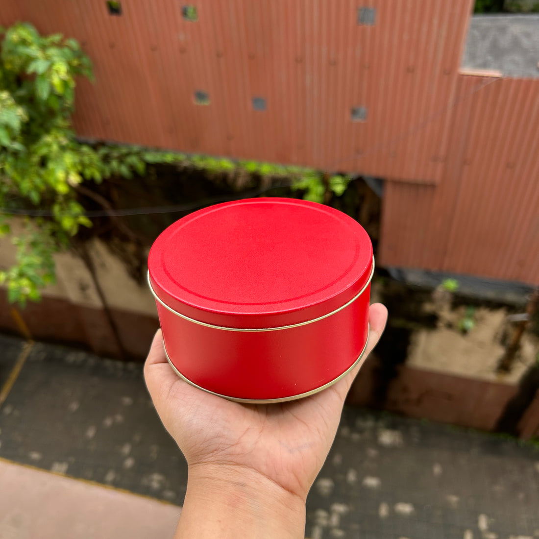 Premium Small Round Cookie Dream Tin (10pc) Red • SDT