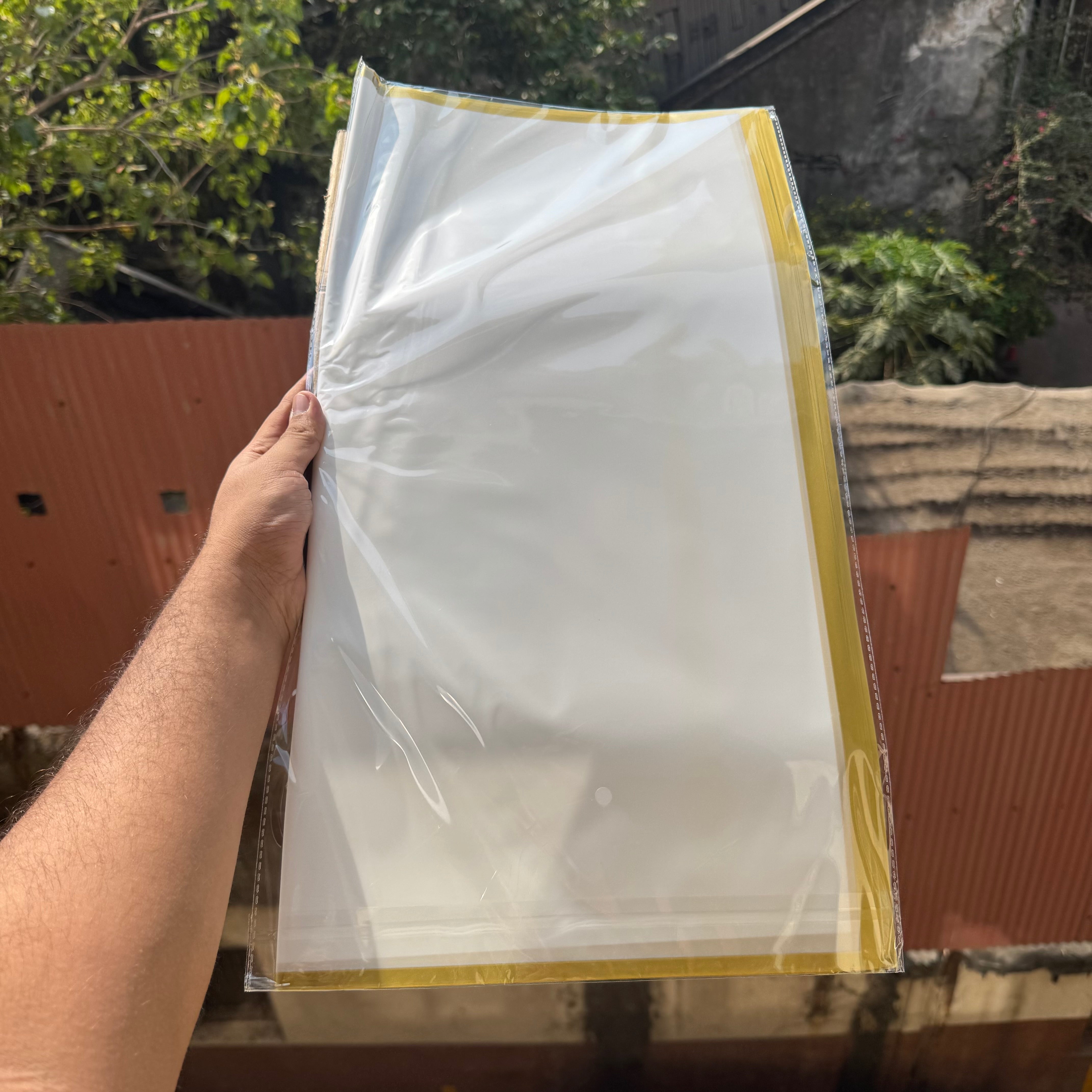 Bouquet Wrapping Sheet - Gold Border - Lilac (20 sheets)