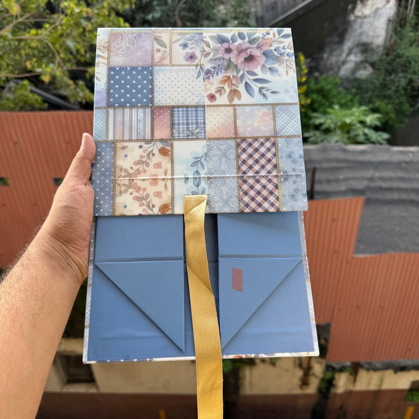 Festive Print Collapsible Ribbon Trunk Box