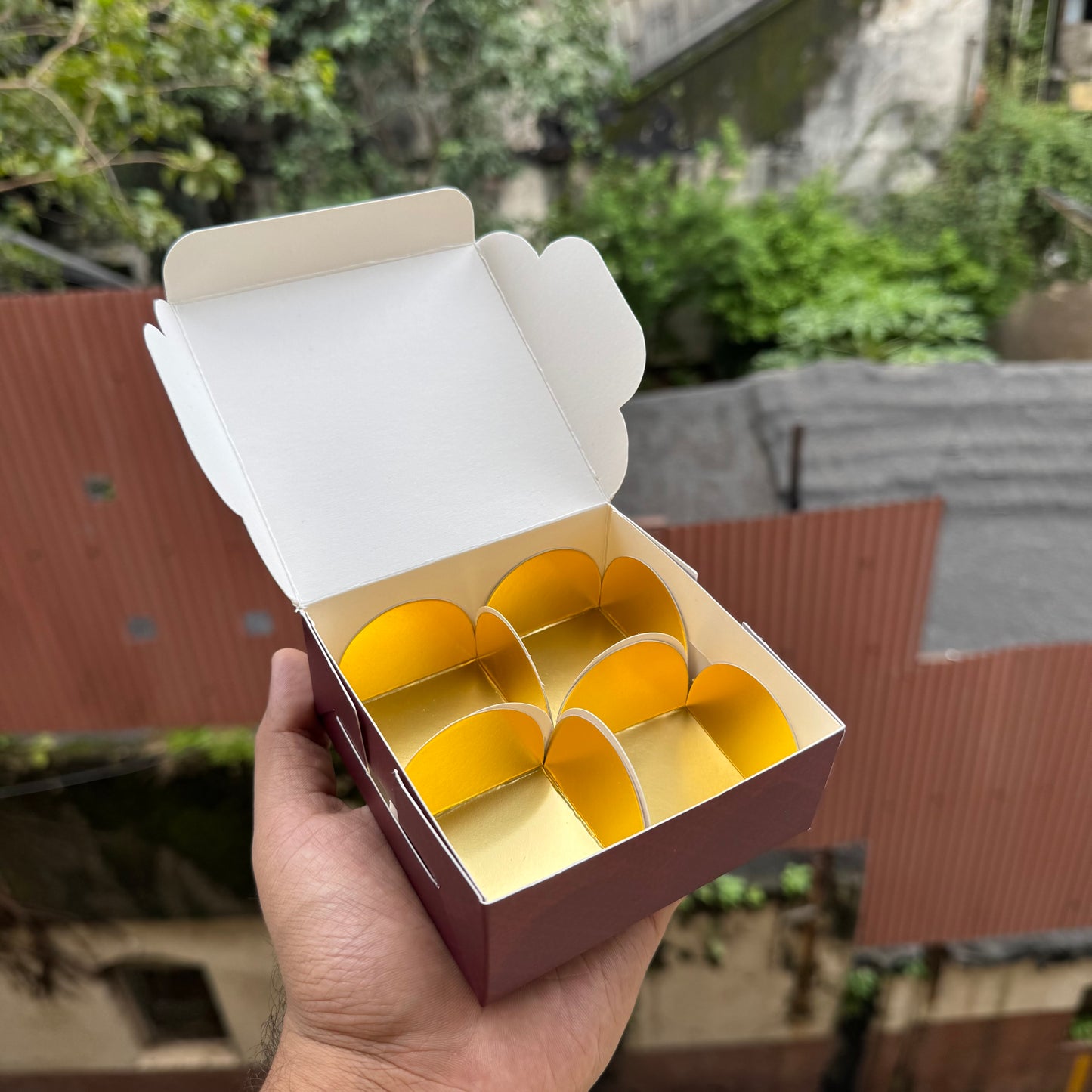 Kohinoor Collection 4Cavity Box For Chocolates / Brownies / Truffles / Candles and More with Gold Foiling Detailing (10pc) WITH Cavity