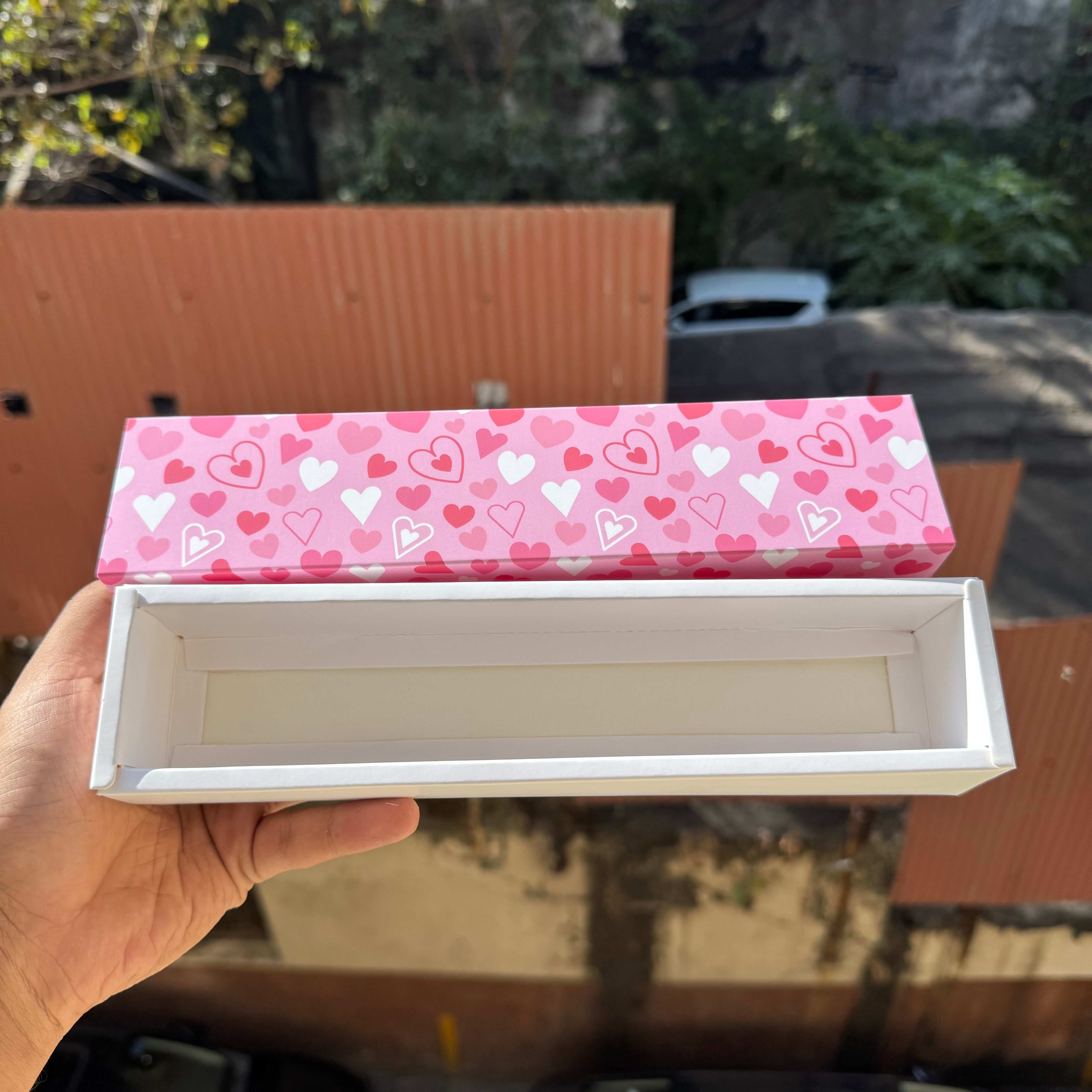 Valentine Premium Box 6 Mini Brownies , Candles , Macaroon and more (10pc)