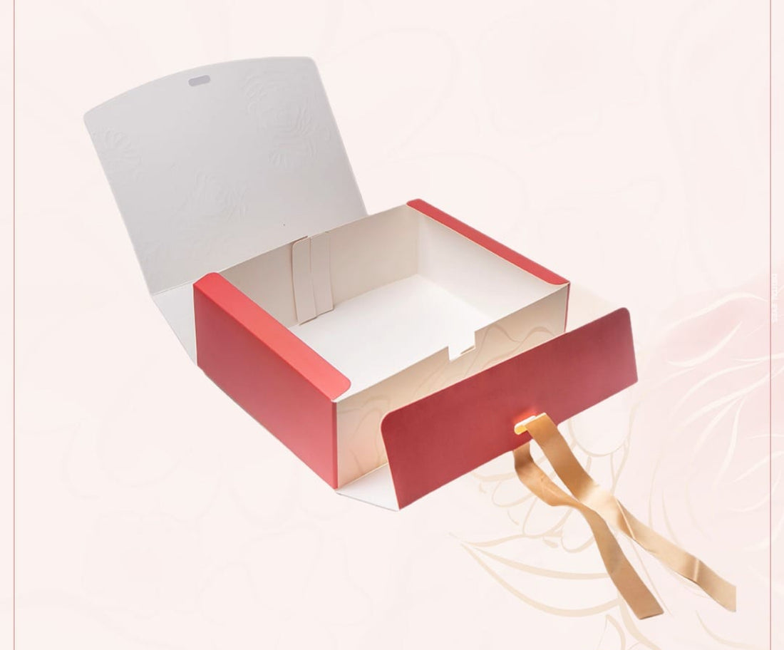 Champagne Meadow Gold Foiling Mini Hamper / Chocolate Box (10pc)