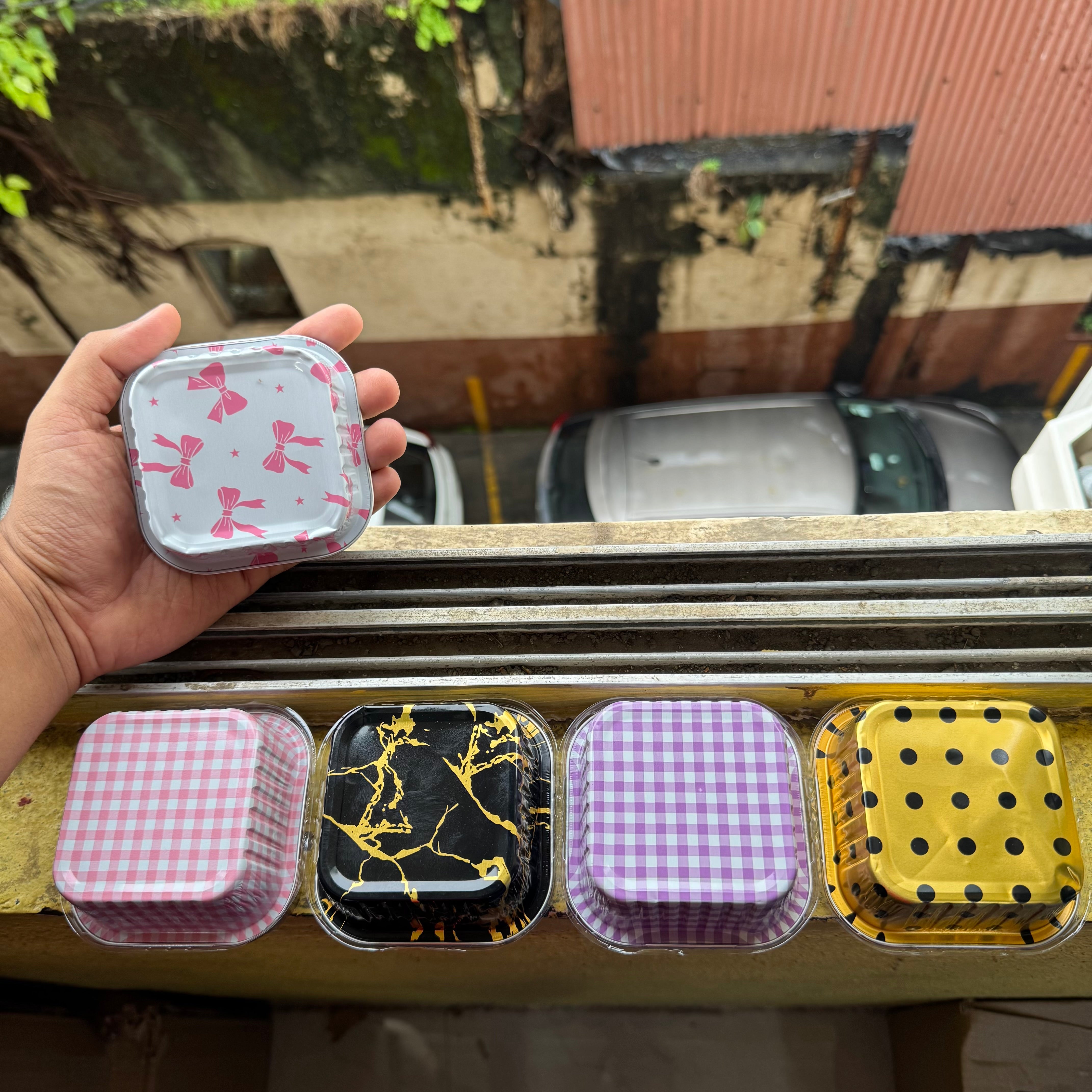 Printed Foil Bakeable Square Container With Lid (10pc) ~ Pink Checks