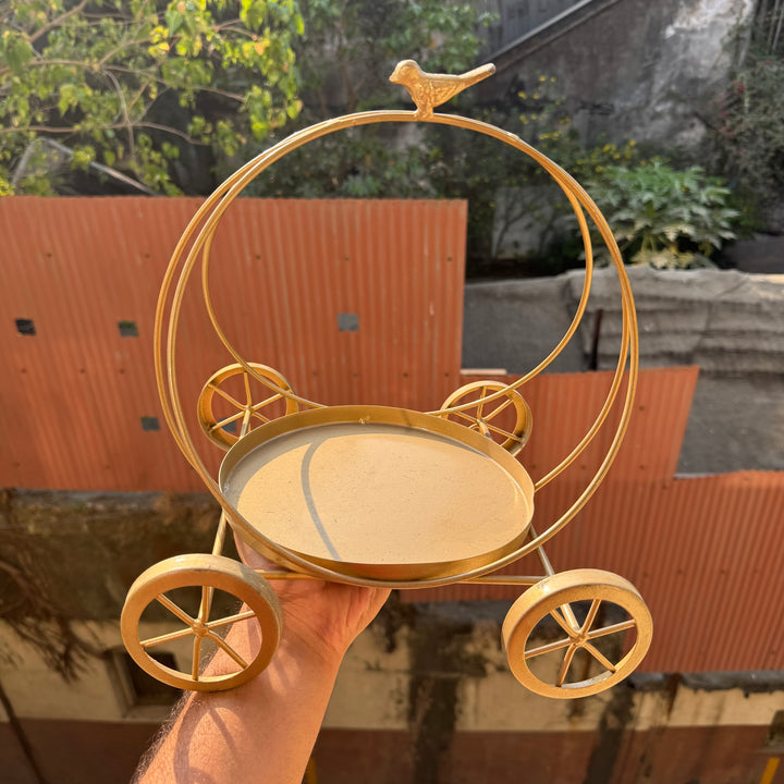 Carriage Cake Stand