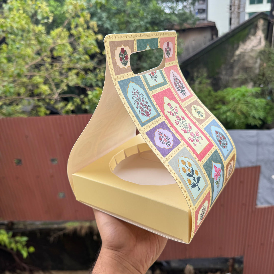 Festive Dream Tin Holder Premium Quality 1pc - Arife.Aesthetics